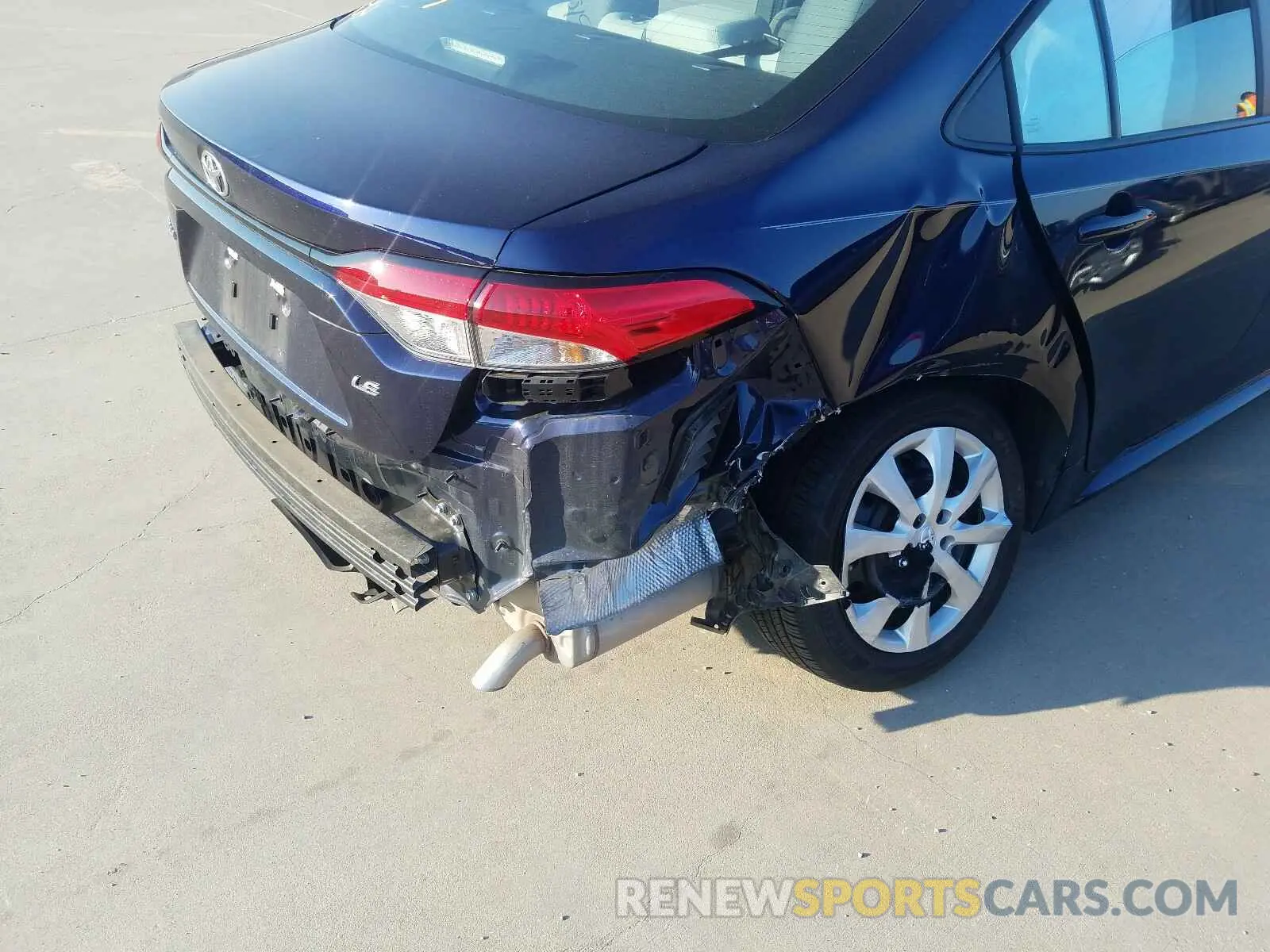 9 Photograph of a damaged car 5YFEPRAE8LP063454 TOYOTA COROLLA 2020