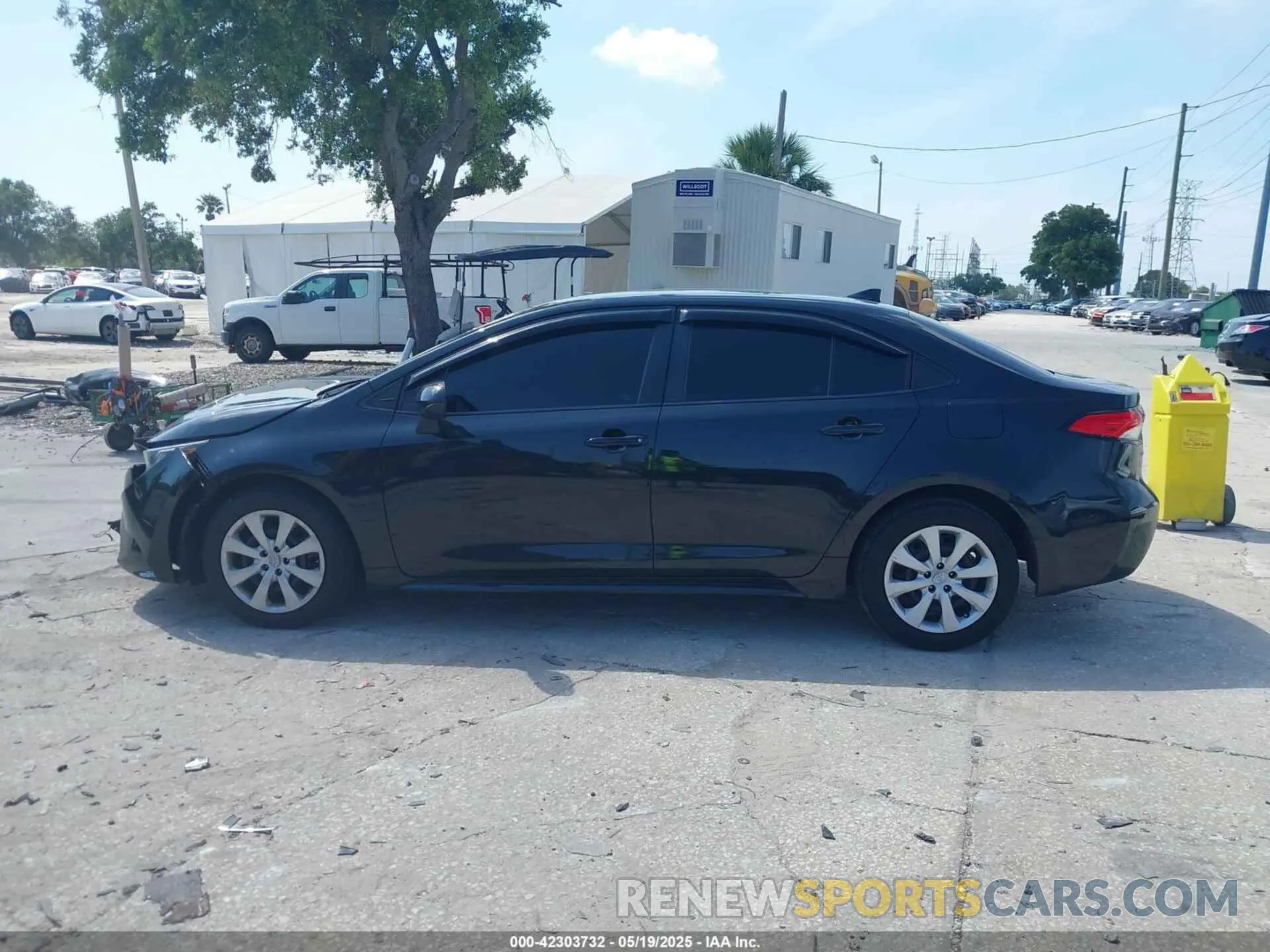 14 Photograph of a damaged car 5YFEPRAE8LP066788 TOYOTA COROLLA 2020