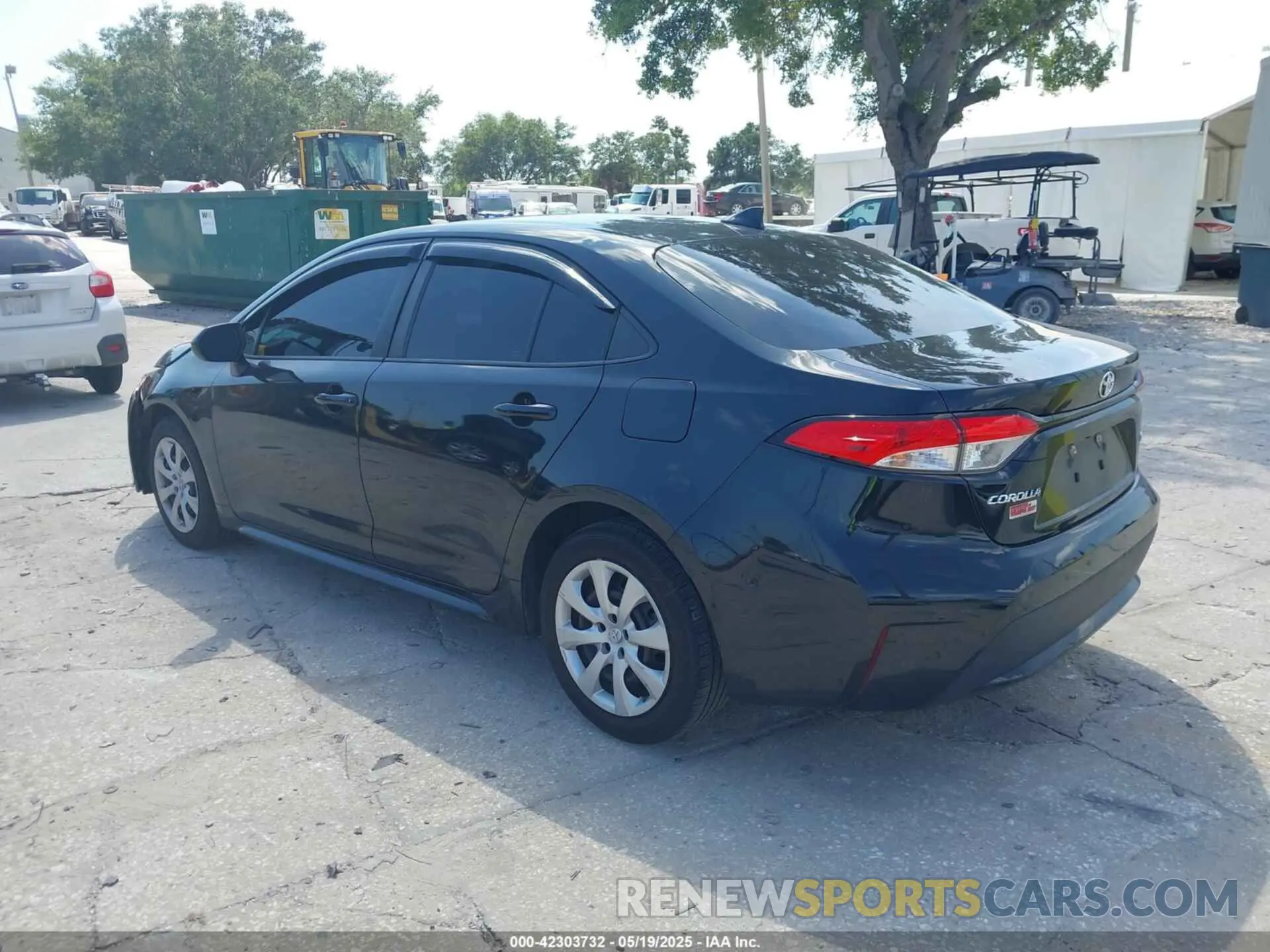 3 Photograph of a damaged car 5YFEPRAE8LP066788 TOYOTA COROLLA 2020