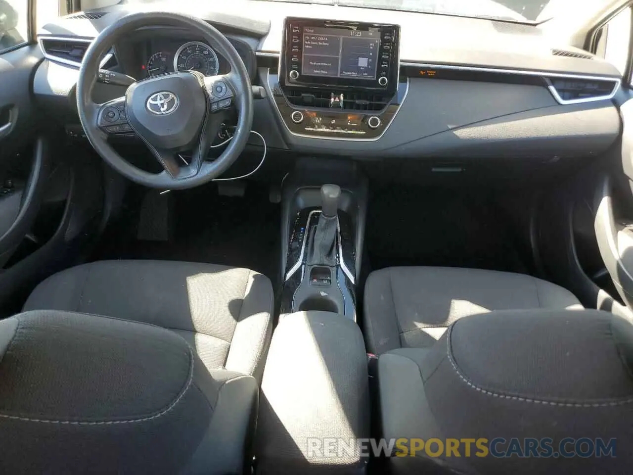 8 Photograph of a damaged car 5YFEPRAE8LP066998 TOYOTA COROLLA 2020