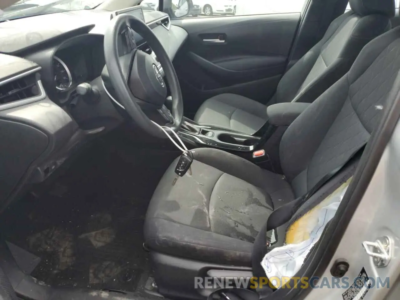 7 Photograph of a damaged car 5YFEPRAE8LP068198 TOYOTA COROLLA 2020