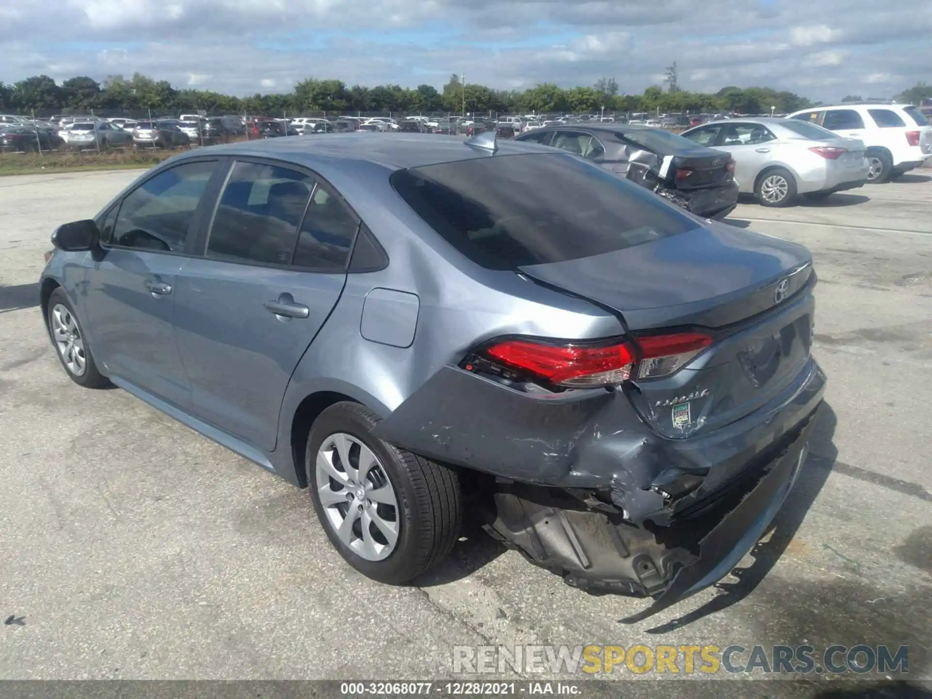 6 Photograph of a damaged car 5YFEPRAE8LP068623 TOYOTA COROLLA 2020