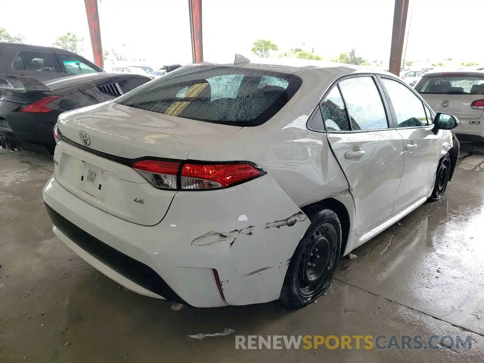 4 Photograph of a damaged car 5YFEPRAE8LP069934 TOYOTA COROLLA 2020