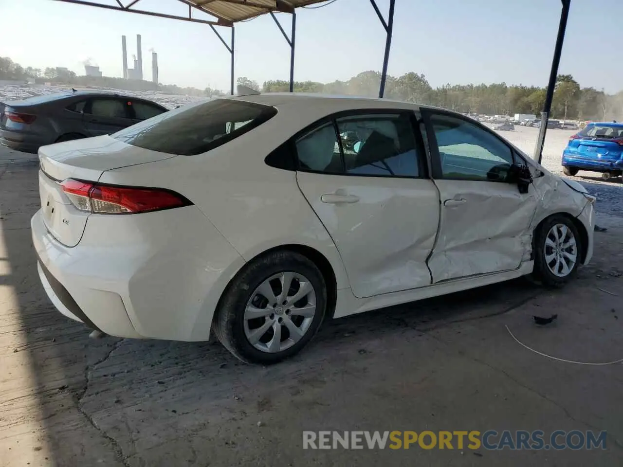 3 Photograph of a damaged car 5YFEPRAE8LP075099 TOYOTA COROLLA 2020