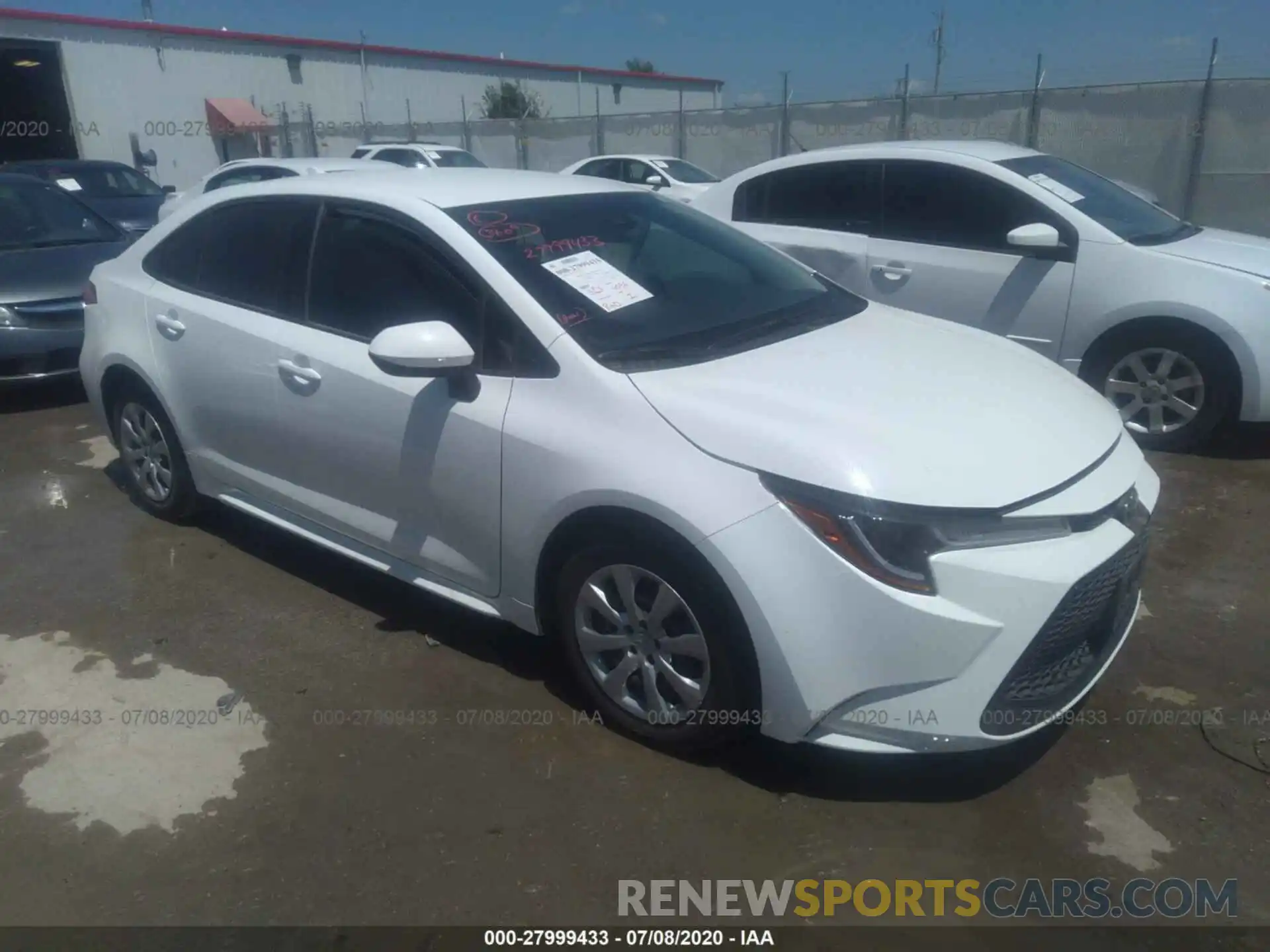 1 Photograph of a damaged car 5YFEPRAE8LP075488 TOYOTA COROLLA 2020