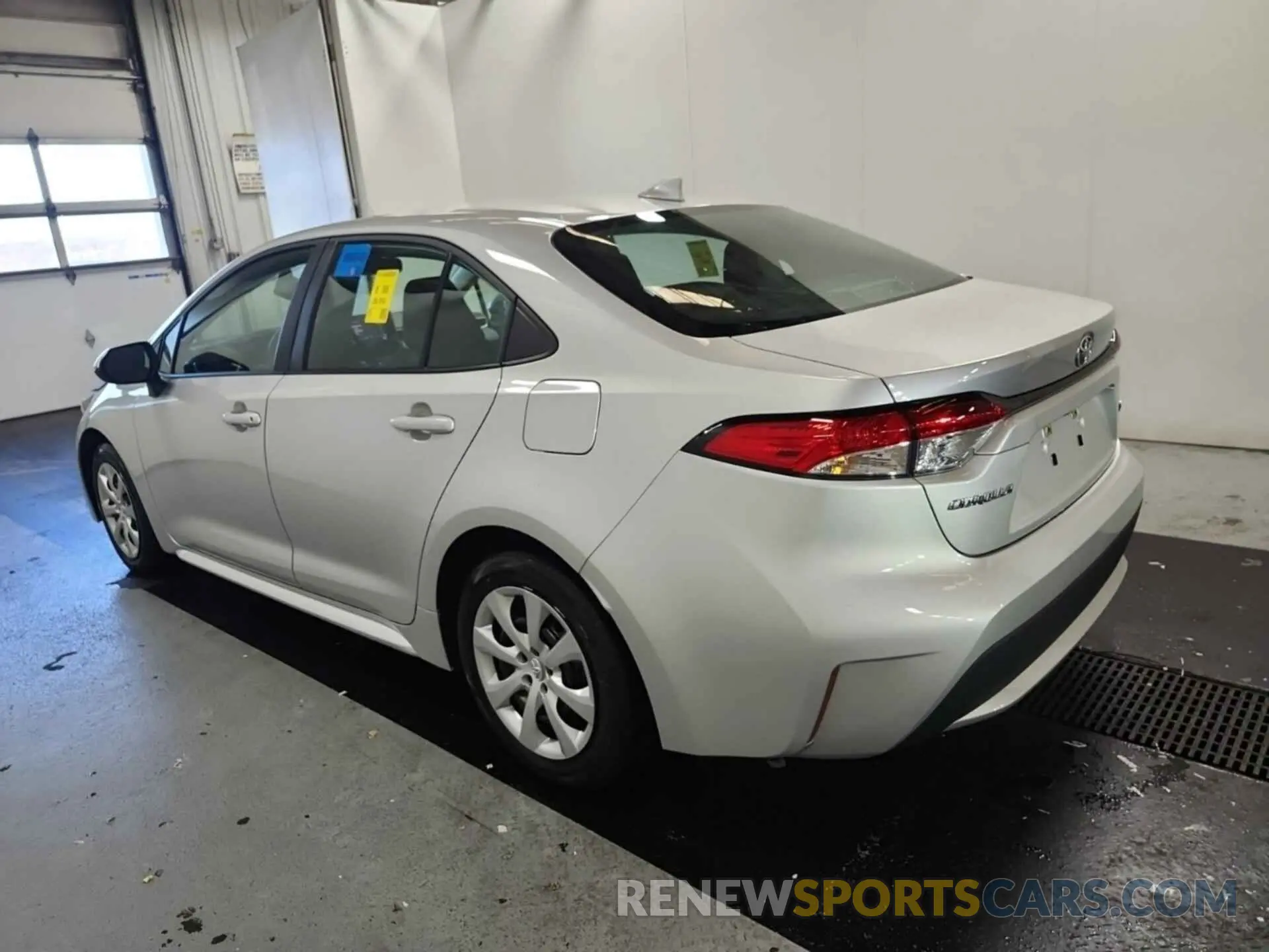 20 Photograph of a damaged car 5YFEPRAE8LP077726 TOYOTA COROLLA 2020
