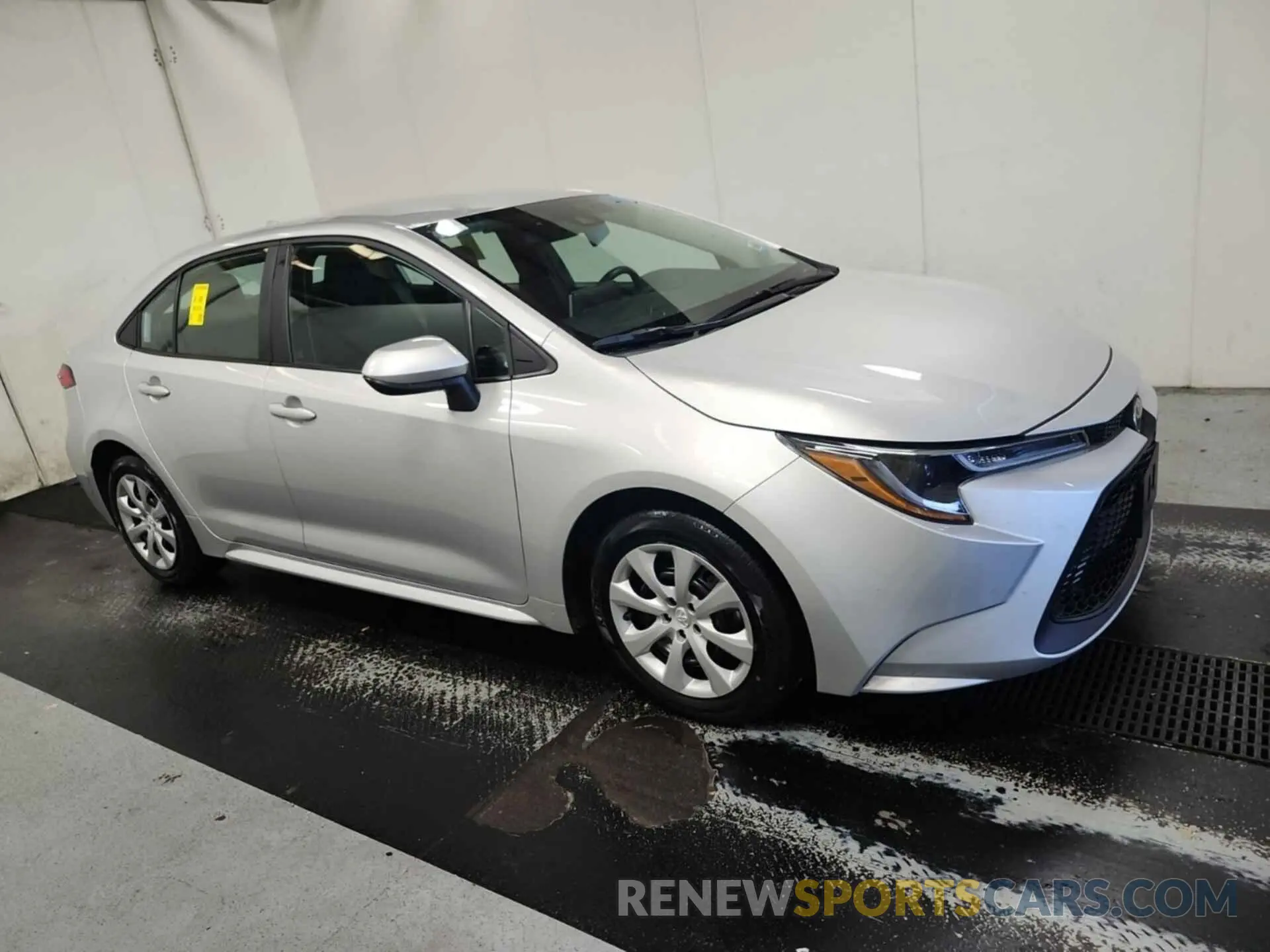 8 Photograph of a damaged car 5YFEPRAE8LP077726 TOYOTA COROLLA 2020
