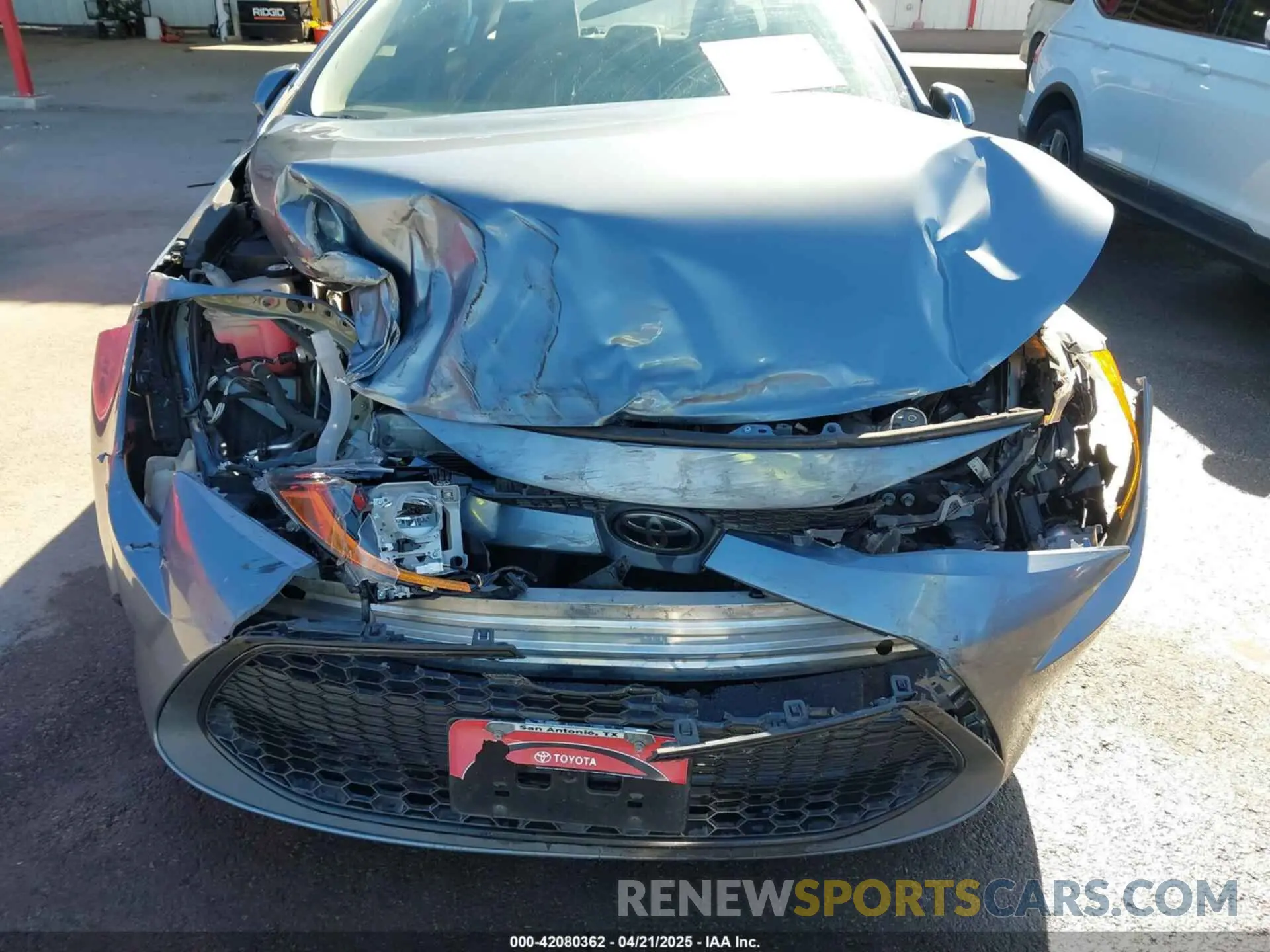 6 Photograph of a damaged car 5YFEPRAE8LP077791 TOYOTA COROLLA 2020