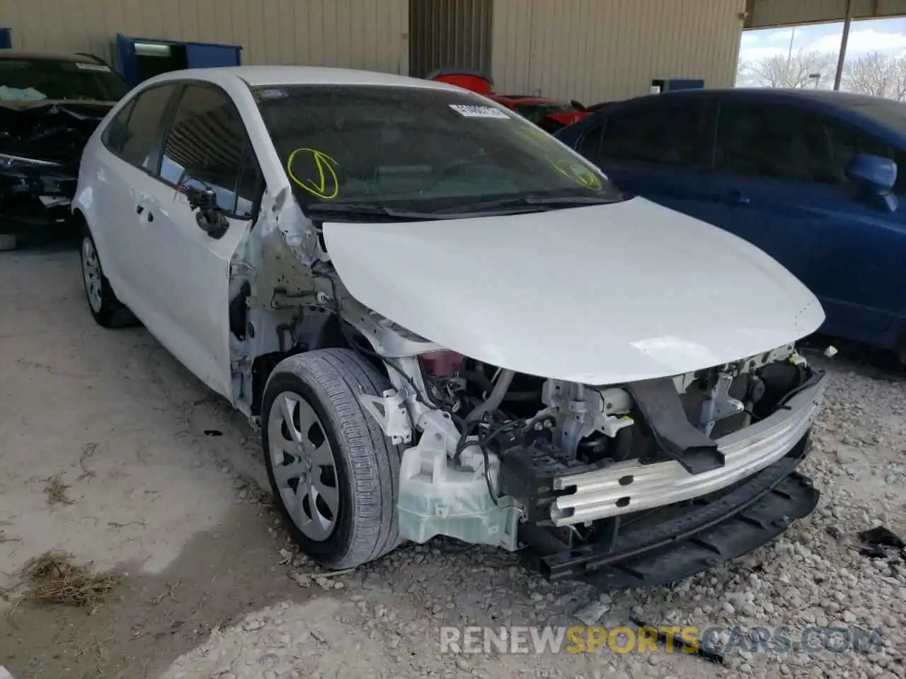 1 Photograph of a damaged car 5YFEPRAE8LP078973 TOYOTA COROLLA 2020