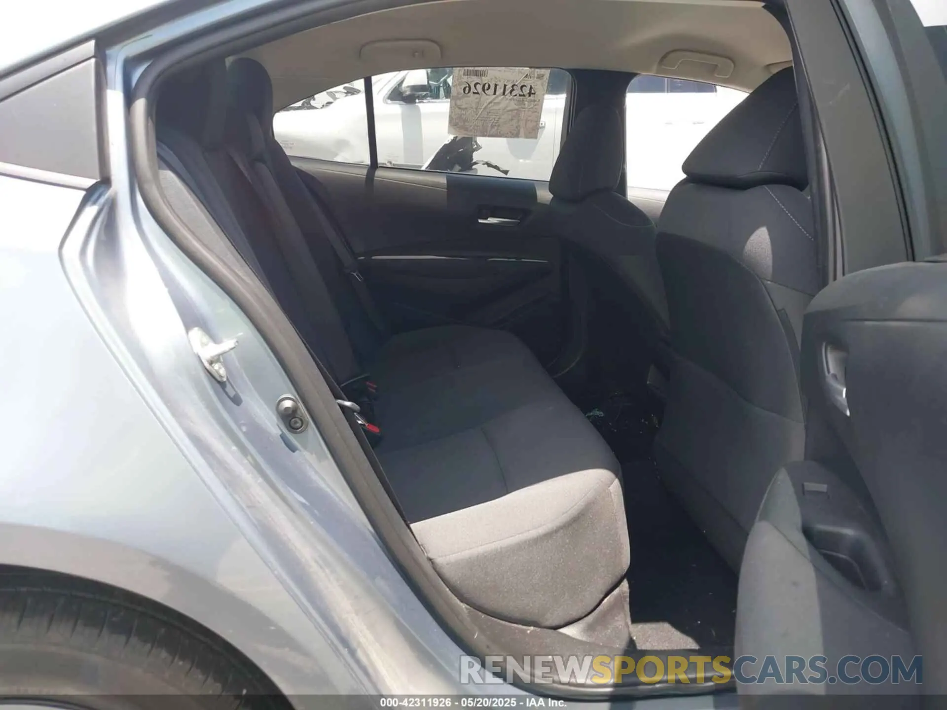 8 Photograph of a damaged car 5YFEPRAE8LP081226 TOYOTA COROLLA 2020