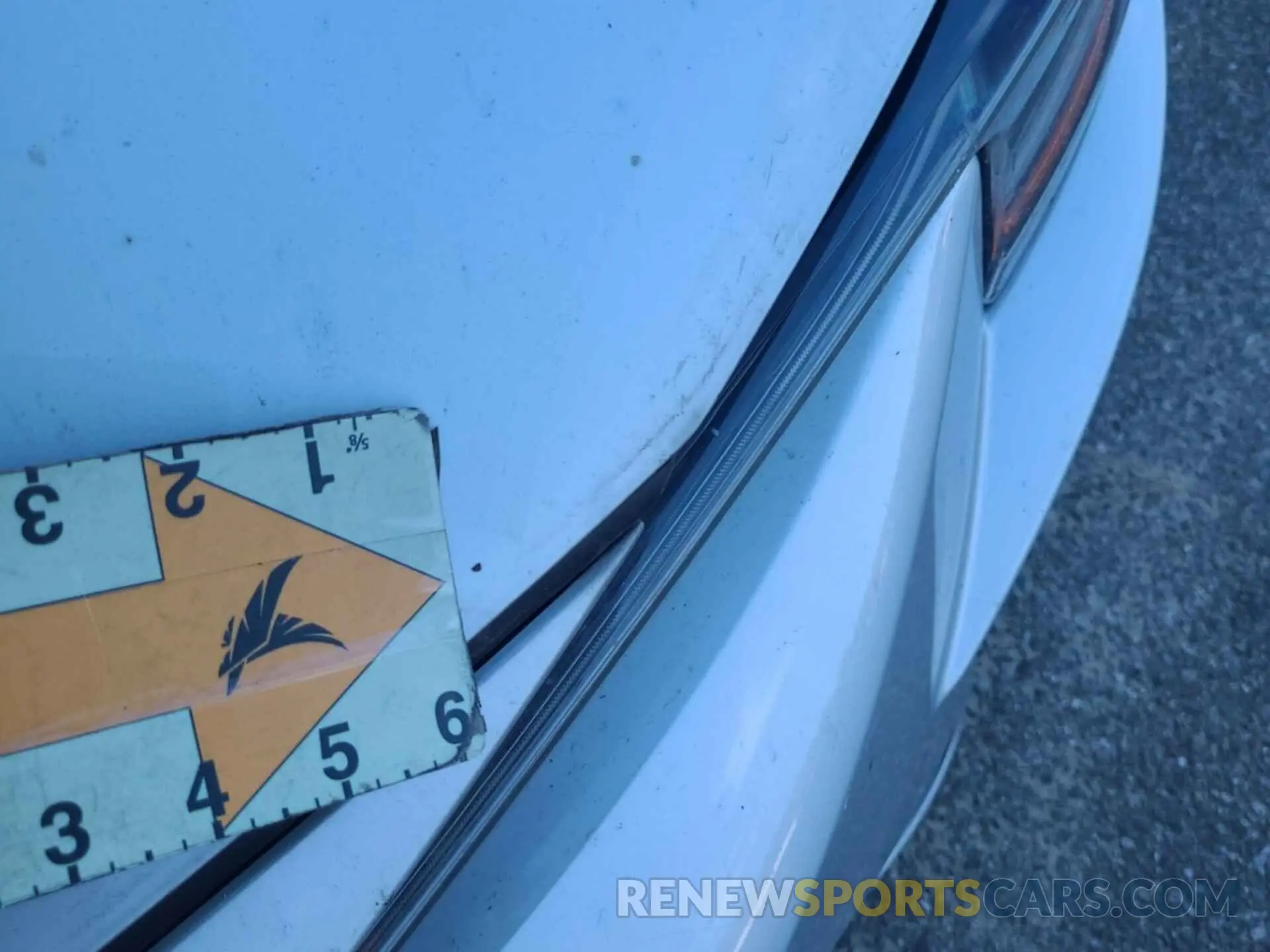 27 Photograph of a damaged car 5YFEPRAE8LP081517 TOYOTA COROLLA 2020