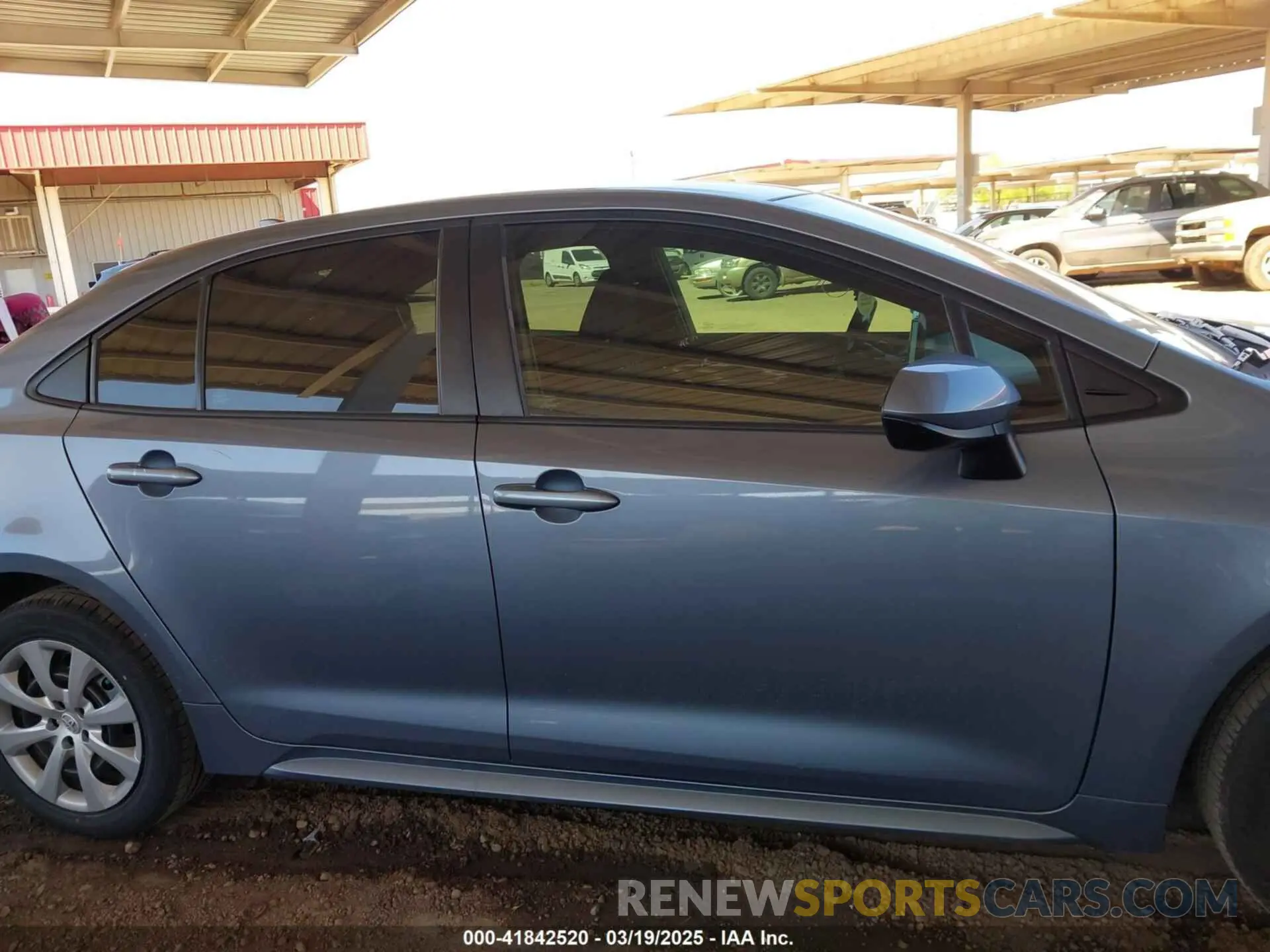 13 Photograph of a damaged car 5YFEPRAE8LP082859 TOYOTA COROLLA 2020