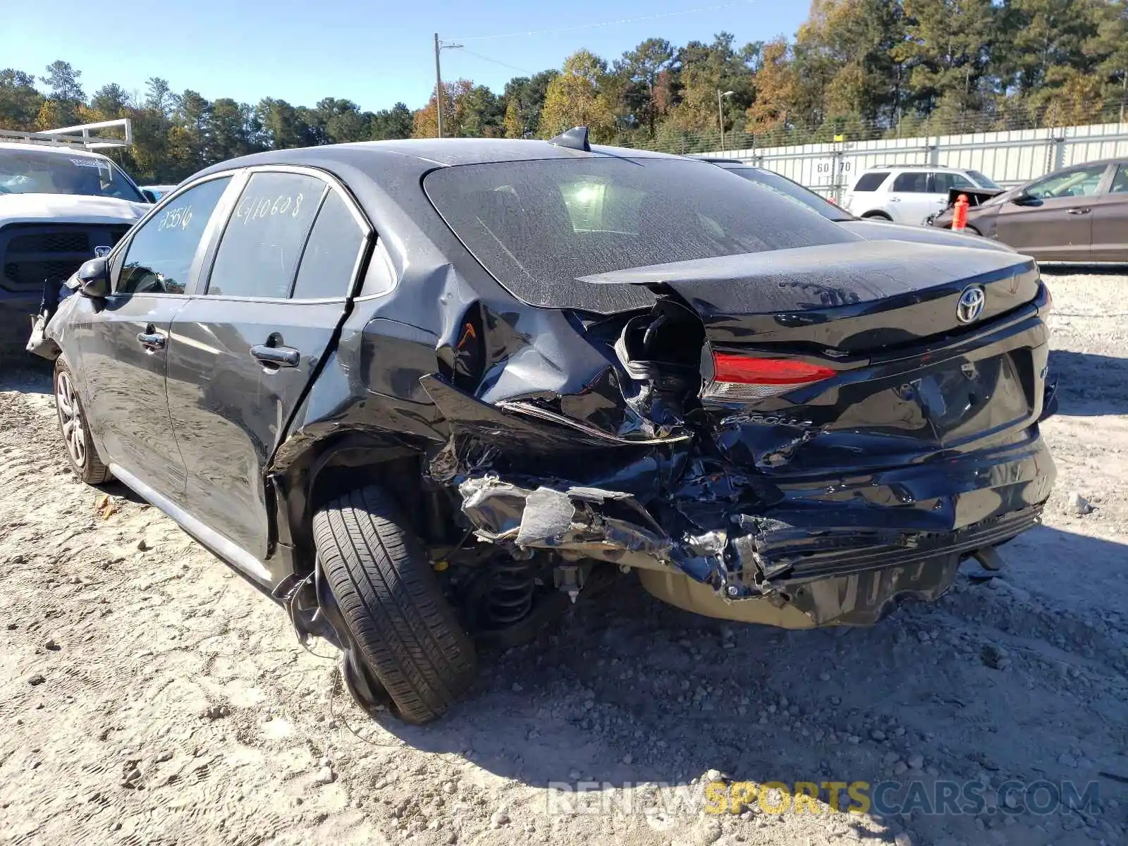 3 Photograph of a damaged car 5YFEPRAE8LP087754 TOYOTA COROLLA 2020