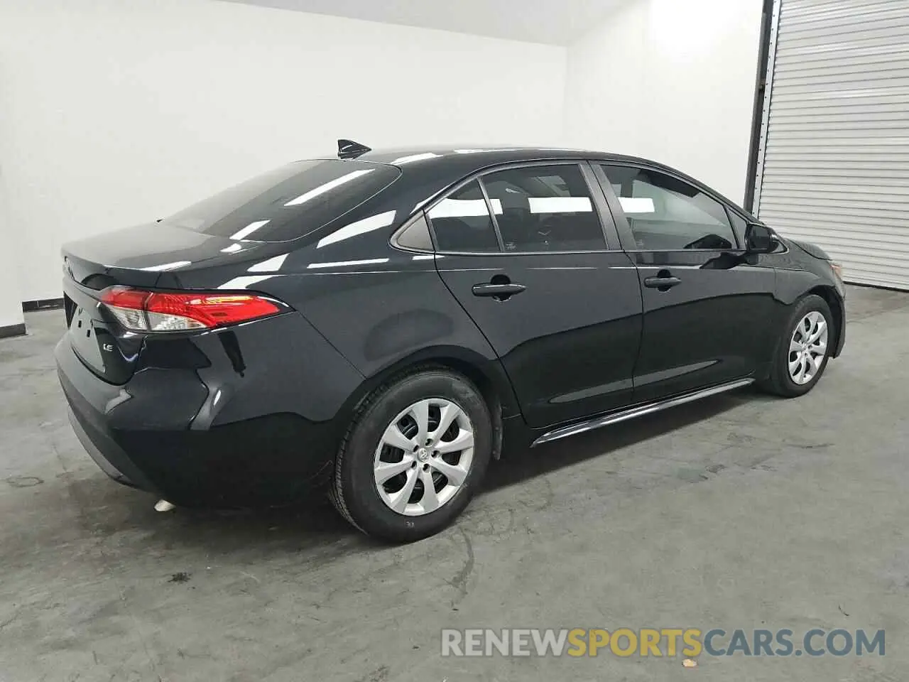 3 Photograph of a damaged car 5YFEPRAE8LP093733 TOYOTA COROLLA 2020