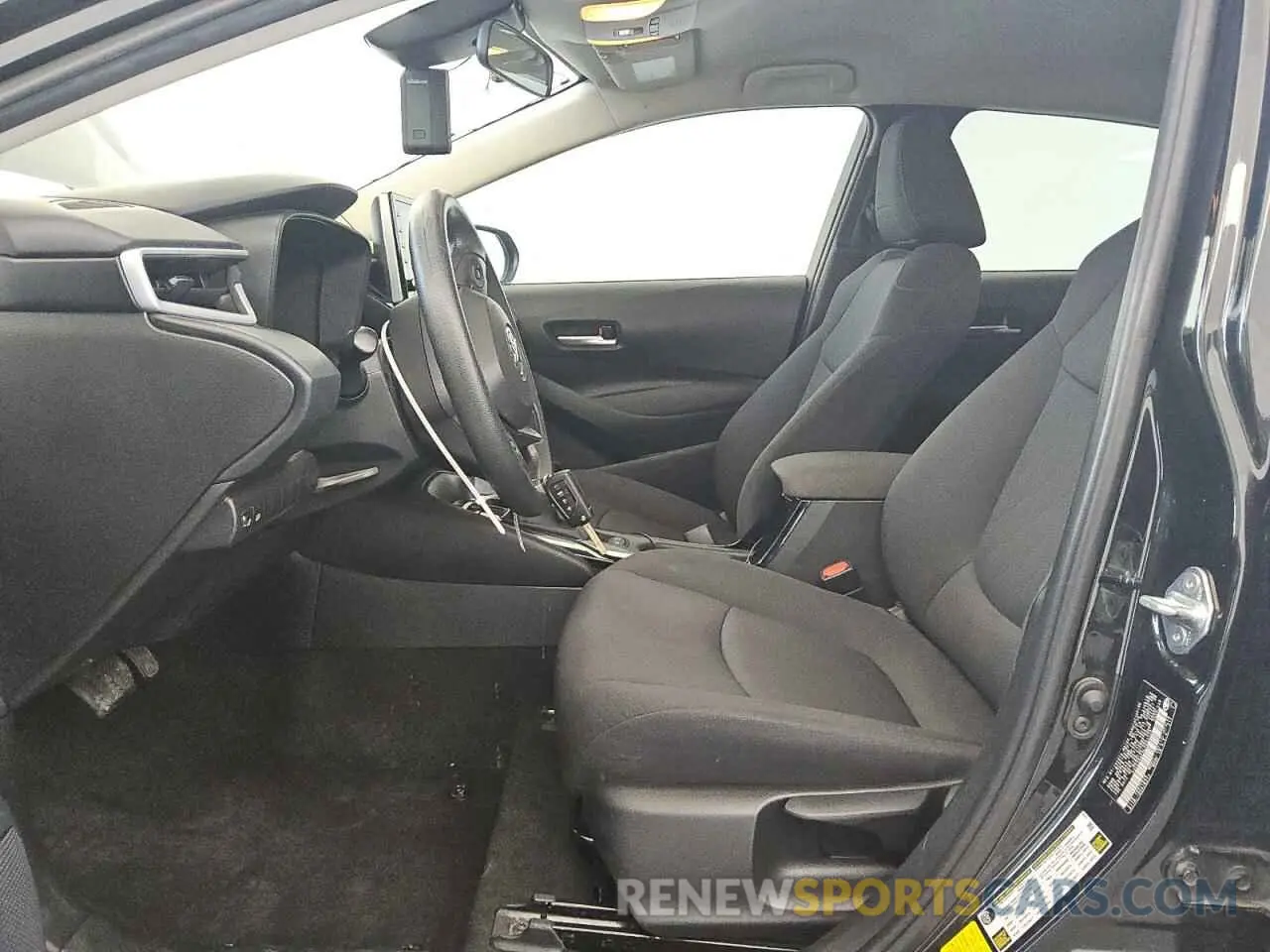 7 Photograph of a damaged car 5YFEPRAE8LP093733 TOYOTA COROLLA 2020