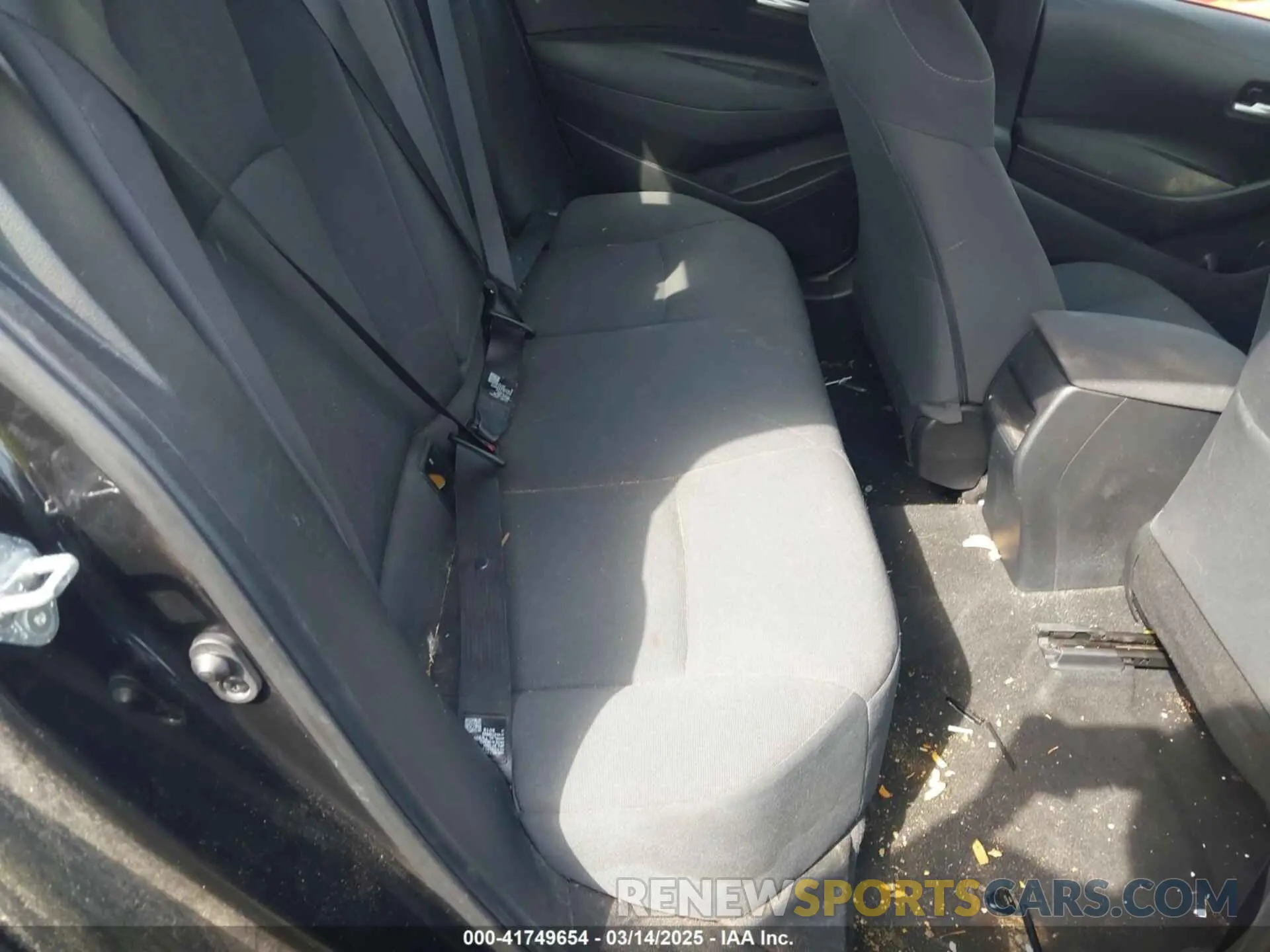 8 Photograph of a damaged car 5YFEPRAE8LP094882 TOYOTA COROLLA 2020