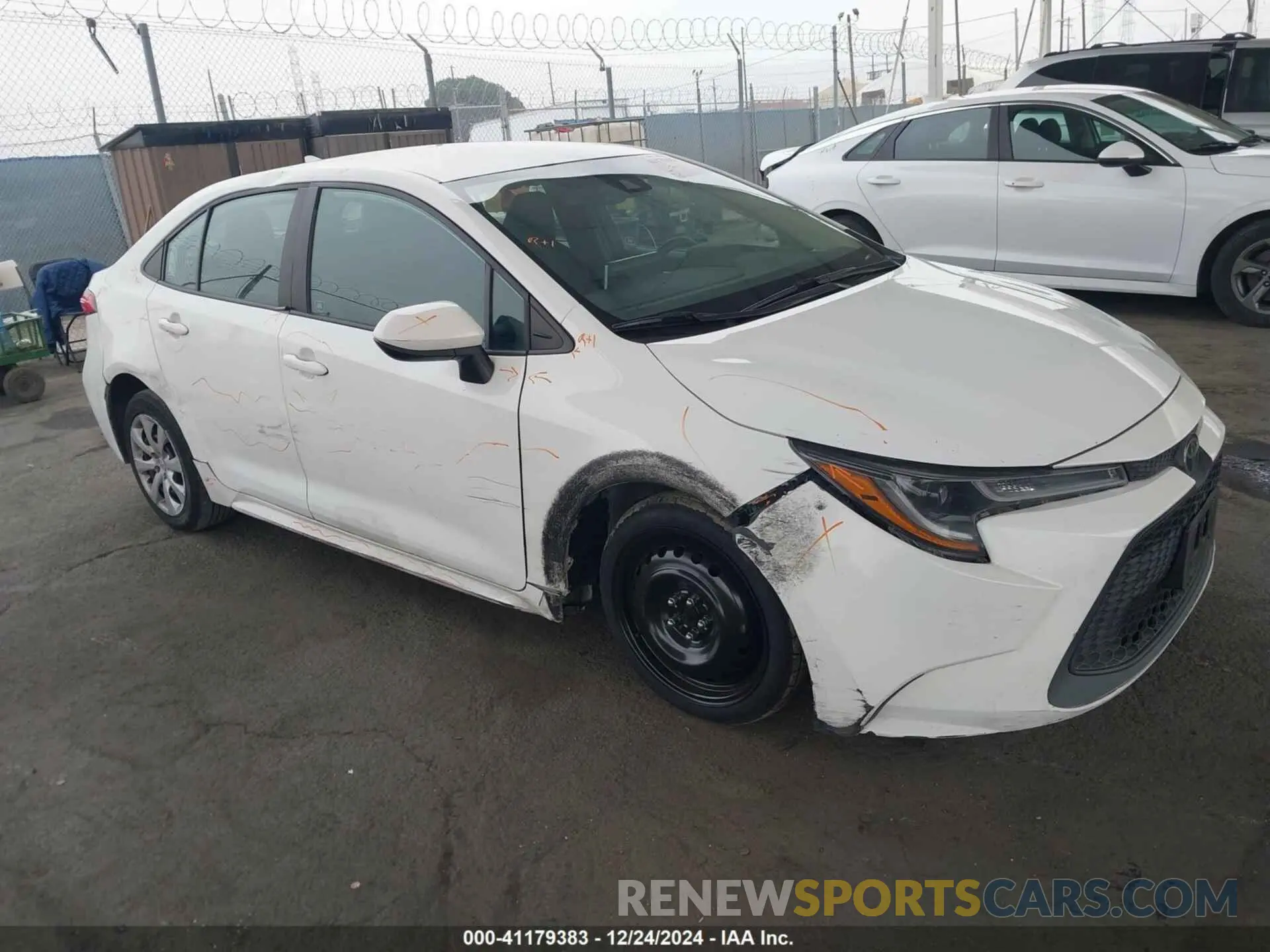 1 Photograph of a damaged car 5YFEPRAE8LP096504 TOYOTA COROLLA 2020