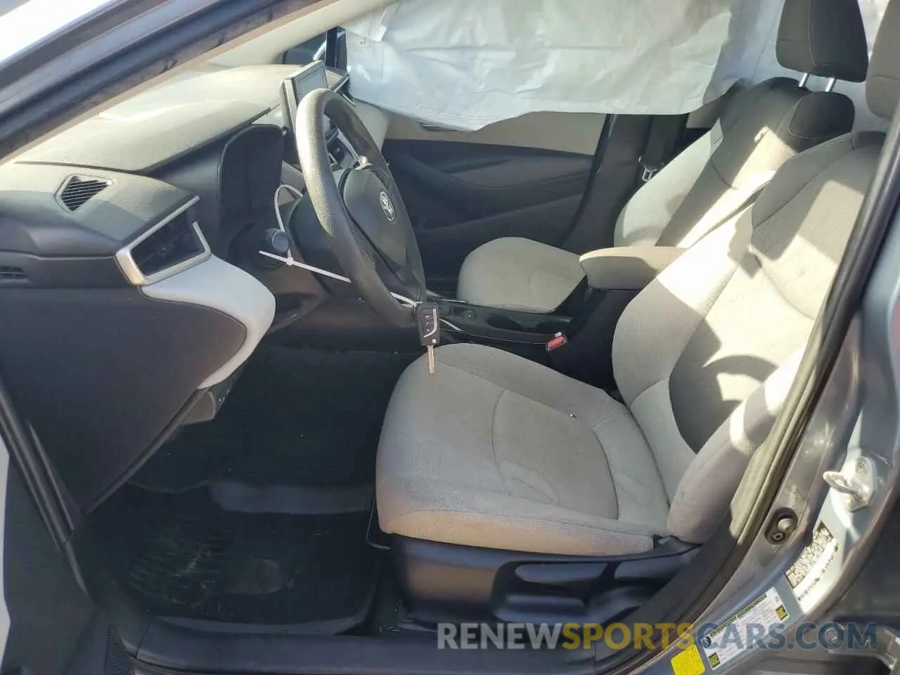 7 Photograph of a damaged car 5YFEPRAE8LP096728 TOYOTA COROLLA 2020