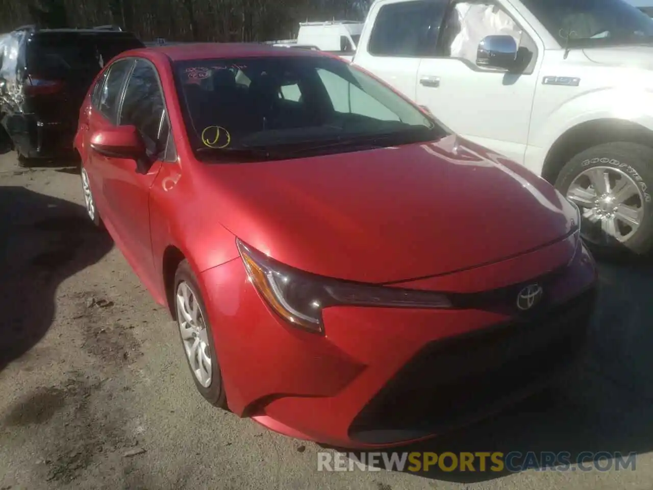 1 Photograph of a damaged car 5YFEPRAE8LP097118 TOYOTA COROLLA 2020