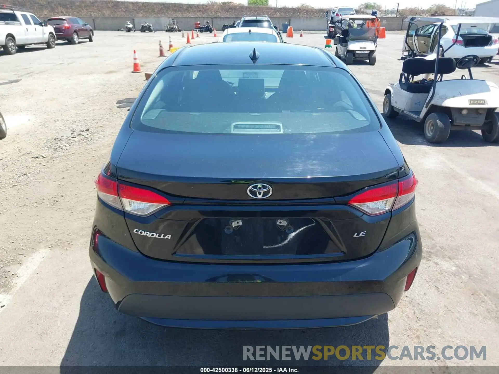 17 Photograph of a damaged car 5YFEPRAE8LP103189 TOYOTA COROLLA 2020