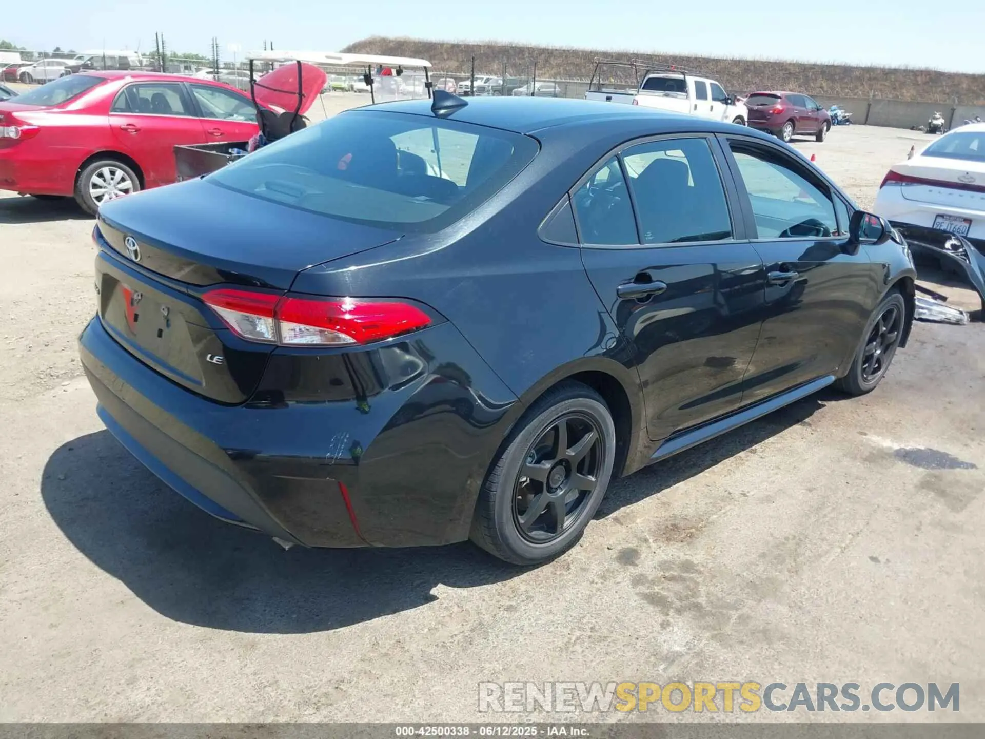 4 Photograph of a damaged car 5YFEPRAE8LP103189 TOYOTA COROLLA 2020