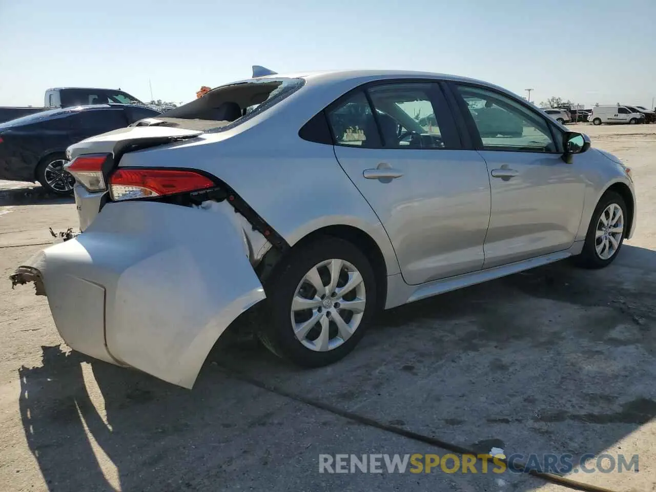 3 Photograph of a damaged car 5YFEPRAE8LP103290 TOYOTA COROLLA 2020