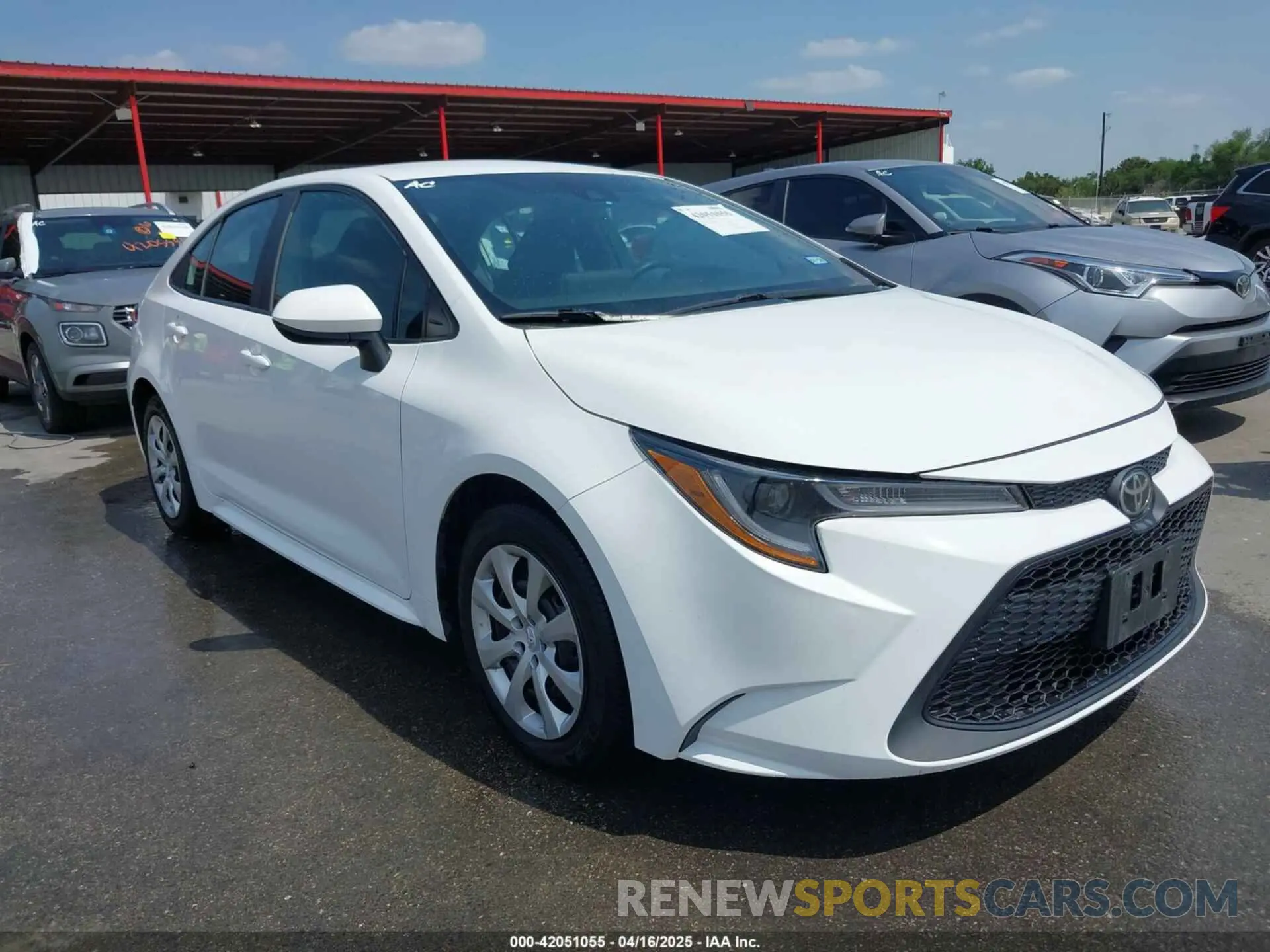 1 Photograph of a damaged car 5YFEPRAE8LP107260 TOYOTA COROLLA 2020