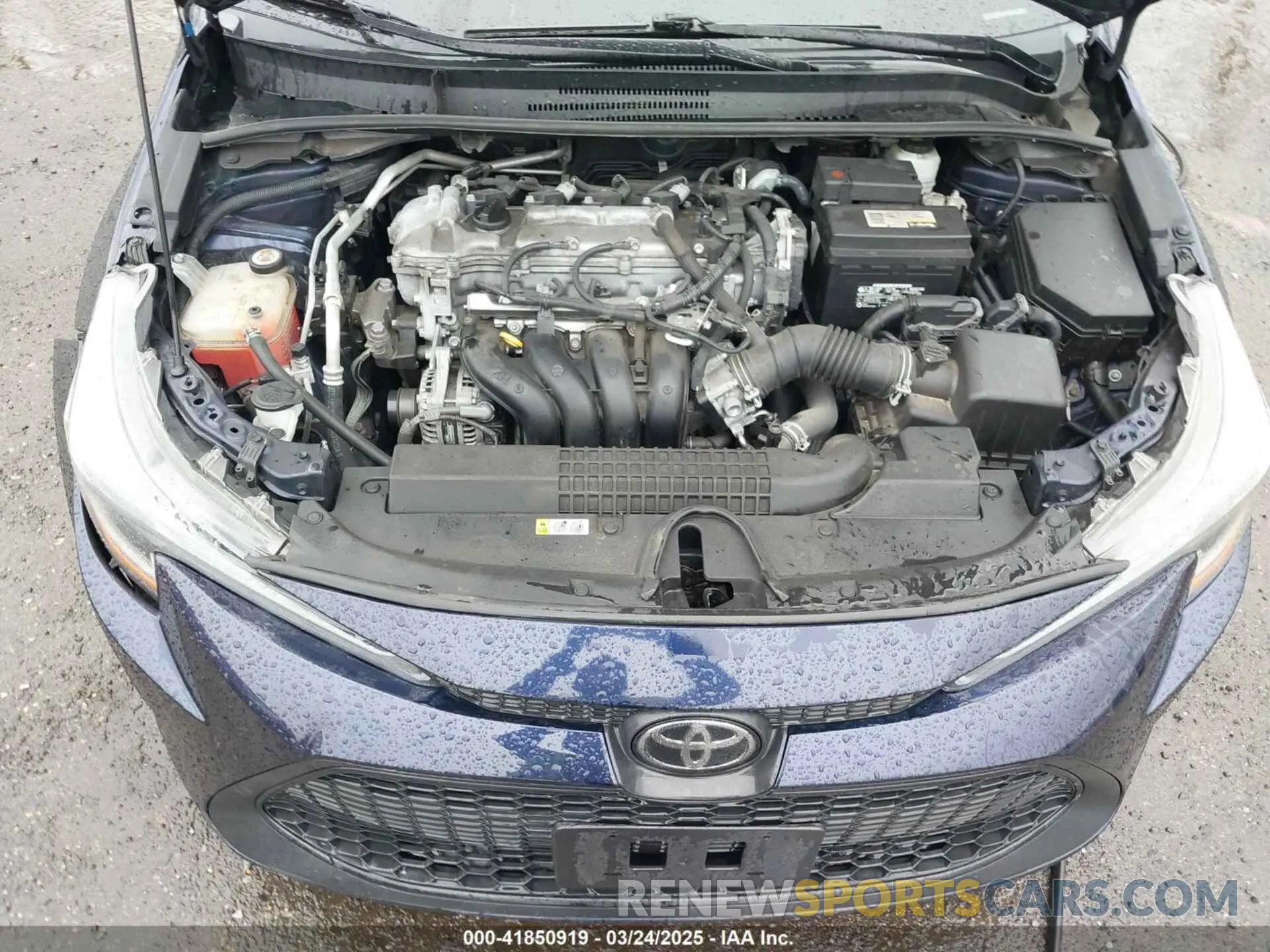 10 Photograph of a damaged car 5YFEPRAE8LP108201 TOYOTA COROLLA 2020