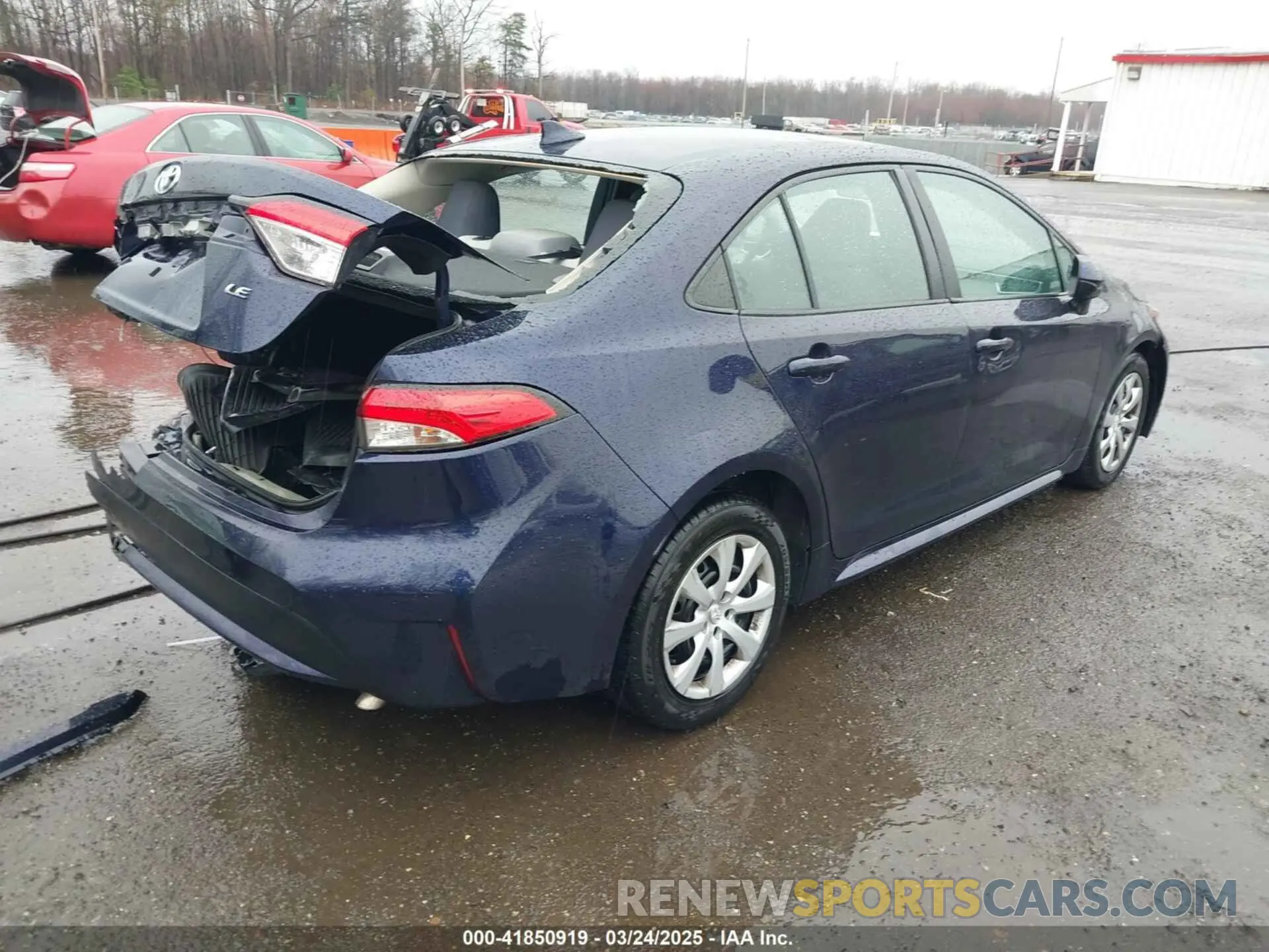 4 Photograph of a damaged car 5YFEPRAE8LP108201 TOYOTA COROLLA 2020