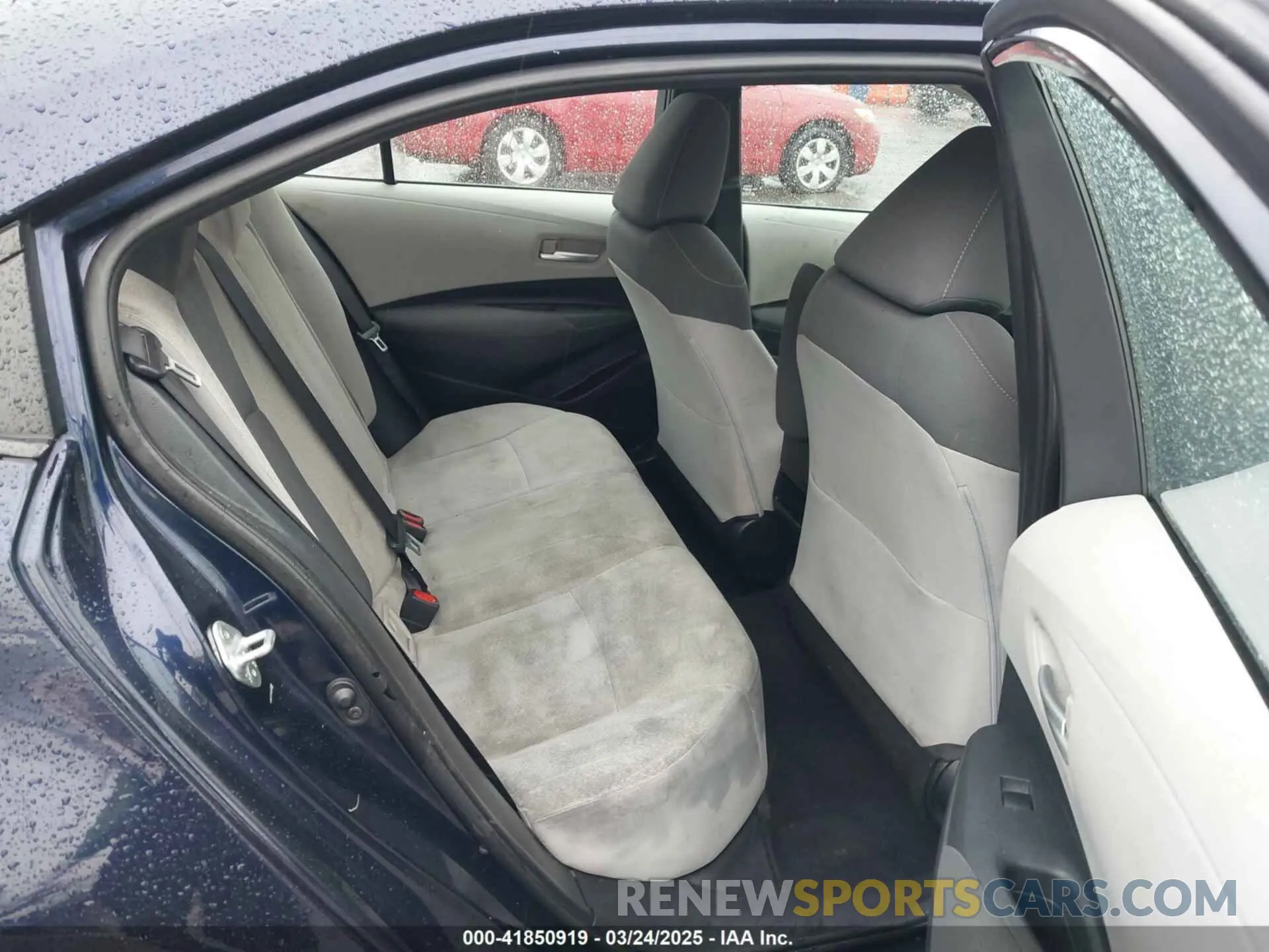 8 Photograph of a damaged car 5YFEPRAE8LP108201 TOYOTA COROLLA 2020