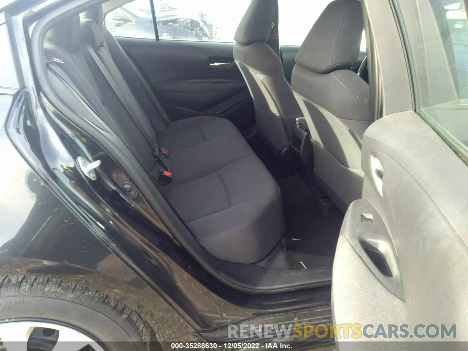 8 Photograph of a damaged car 5YFEPRAE8LP108313 TOYOTA COROLLA 2020
