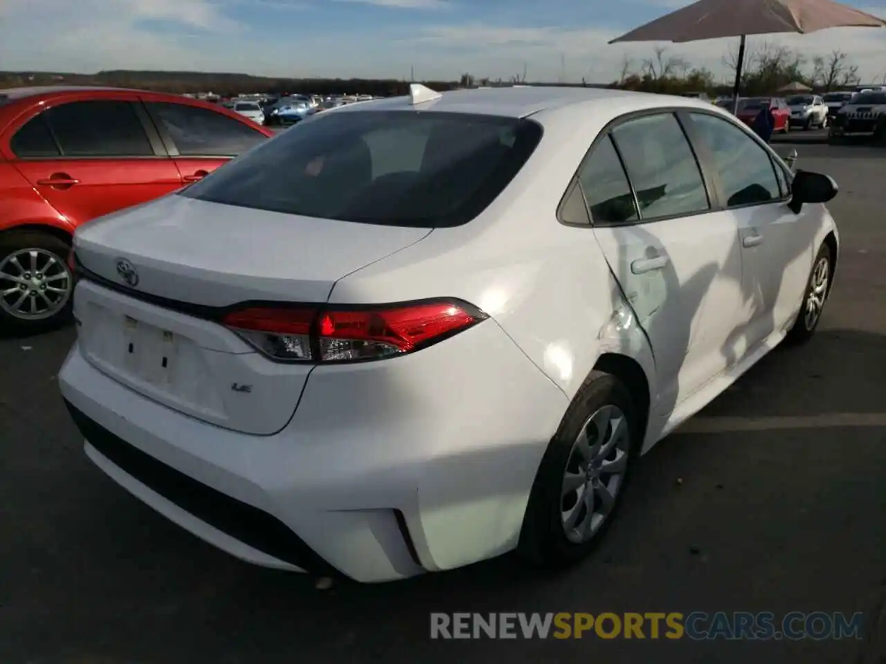 4 Photograph of a damaged car 5YFEPRAE8LP109221 TOYOTA COROLLA 2020