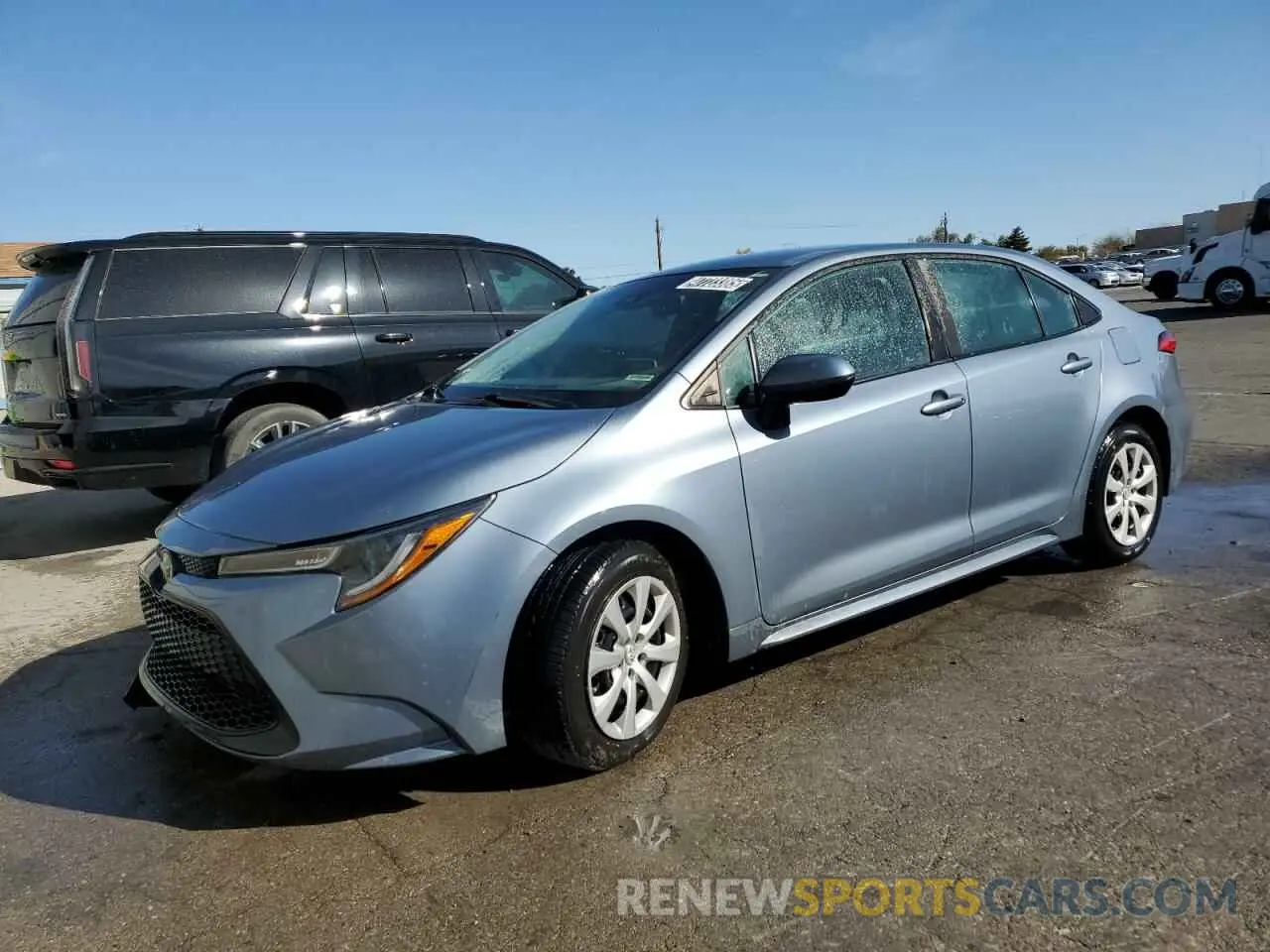 1 Photograph of a damaged car 5YFEPRAE8LP115651 TOYOTA COROLLA 2020