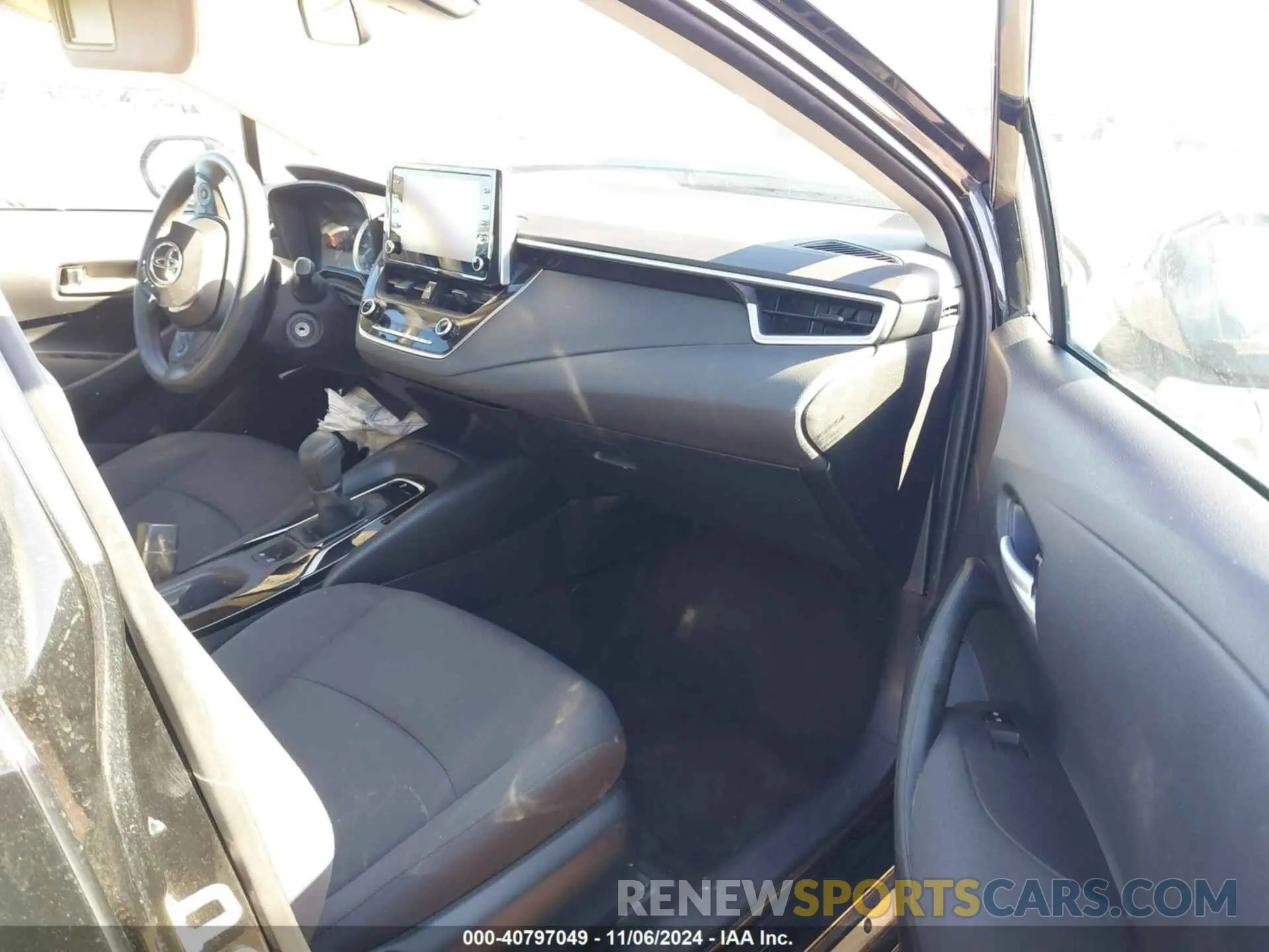 5 Photograph of a damaged car 5YFEPRAE8LP116542 TOYOTA COROLLA 2020