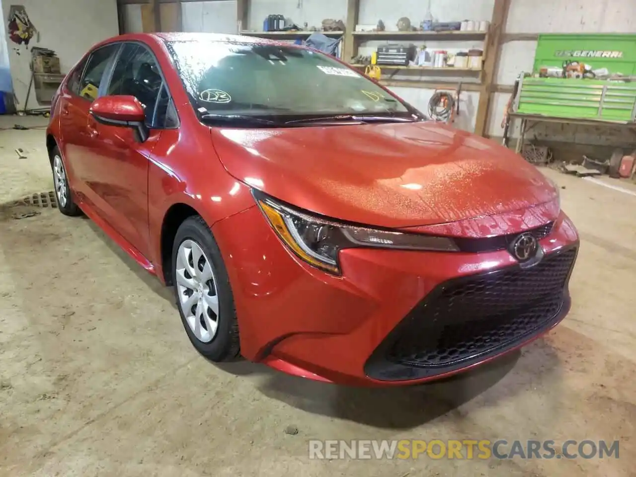 1 Photograph of a damaged car 5YFEPRAE8LP117285 TOYOTA COROLLA 2020