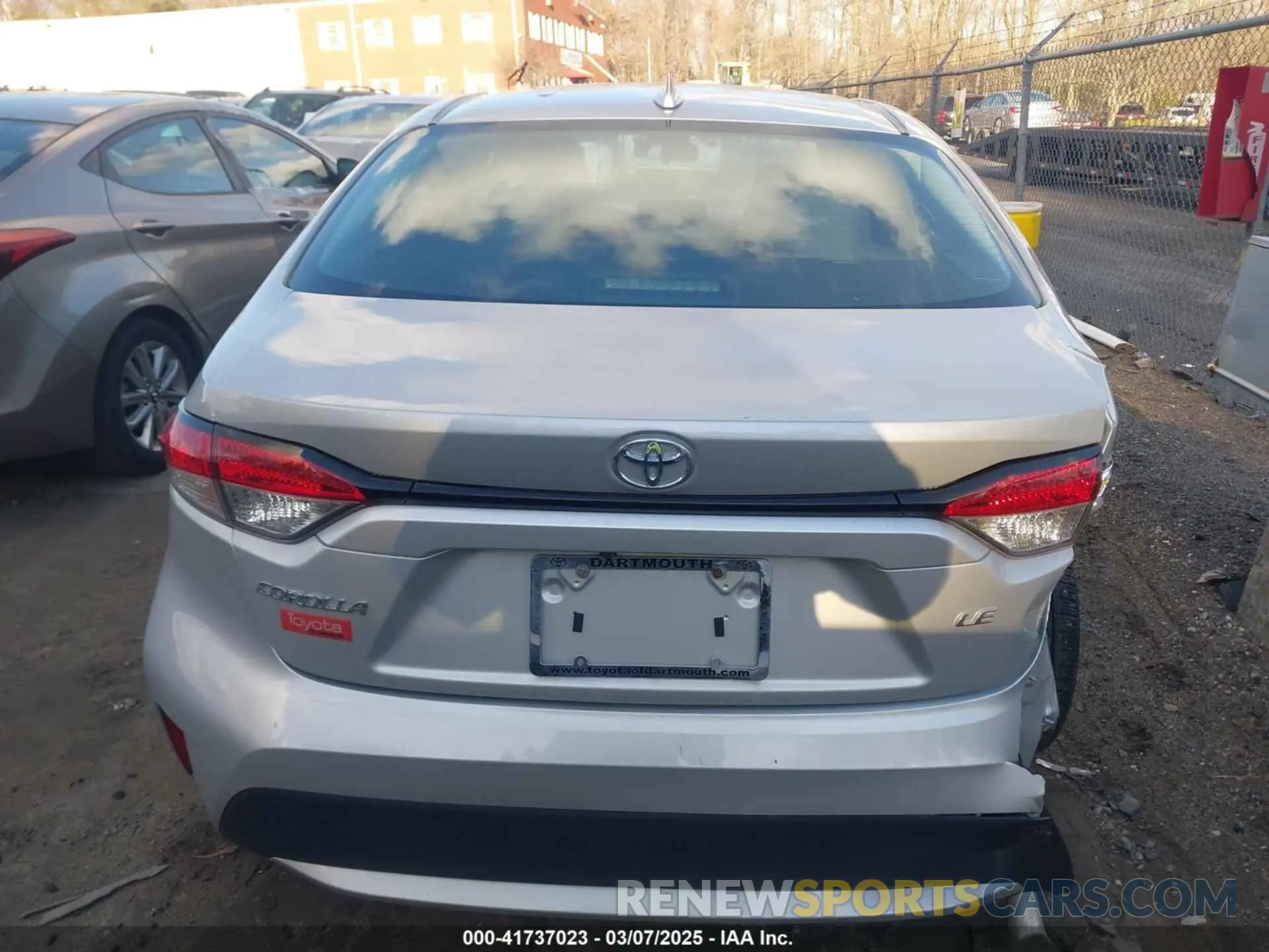 16 Photograph of a damaged car 5YFEPRAE8LP117920 TOYOTA COROLLA 2020