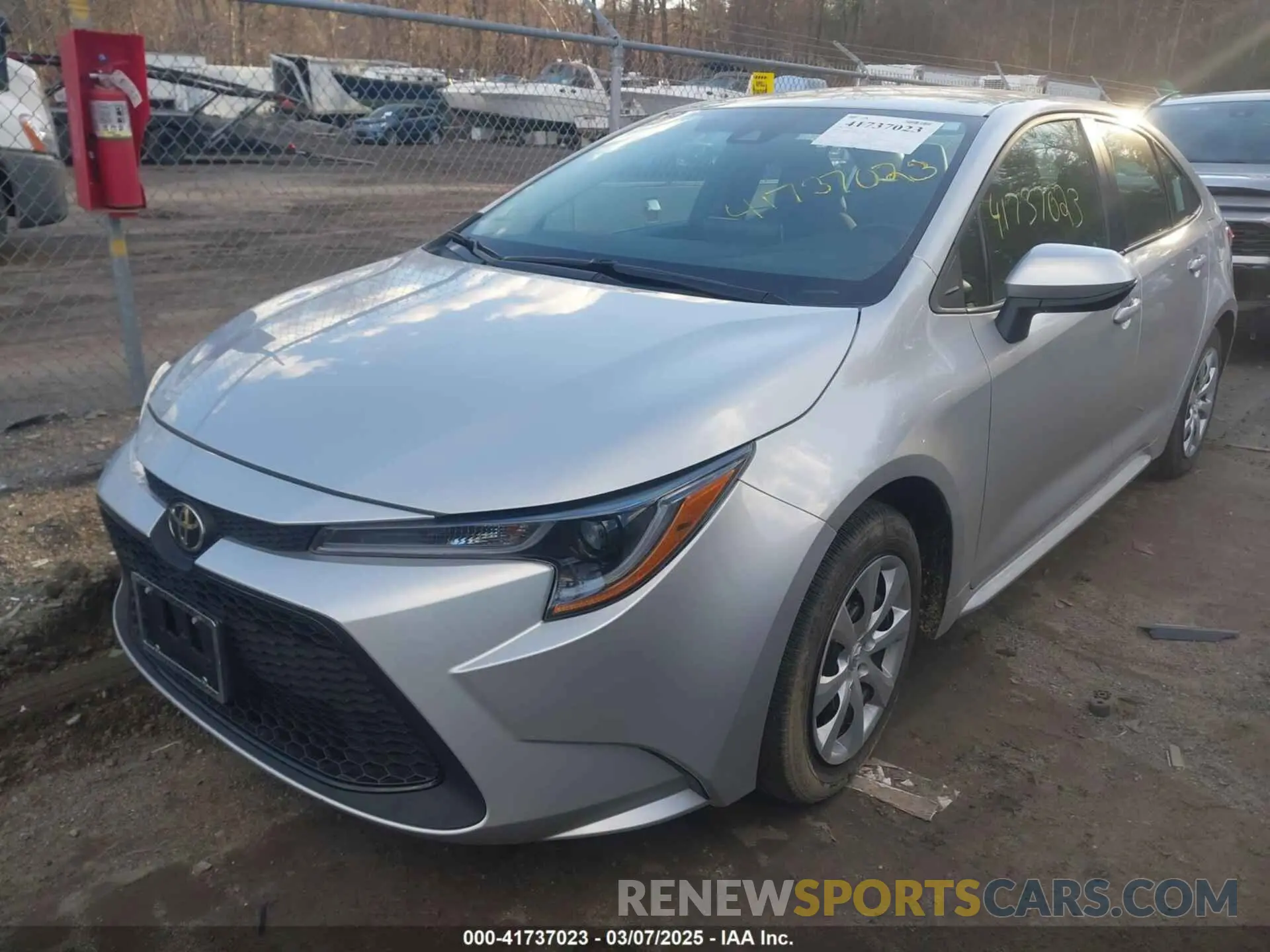 2 Photograph of a damaged car 5YFEPRAE8LP117920 TOYOTA COROLLA 2020