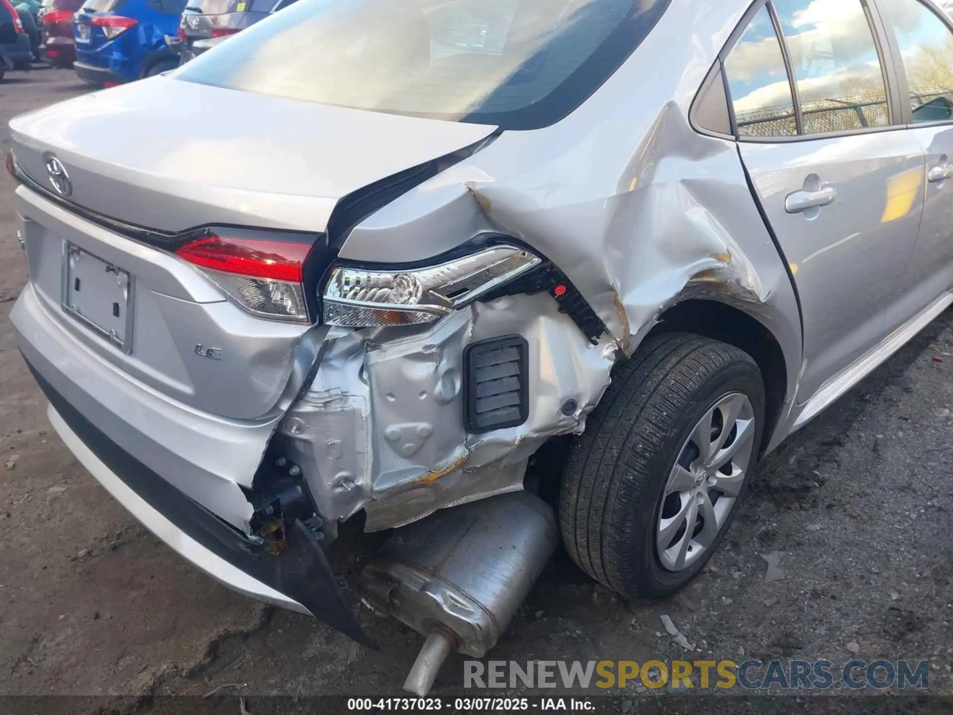 6 Photograph of a damaged car 5YFEPRAE8LP117920 TOYOTA COROLLA 2020