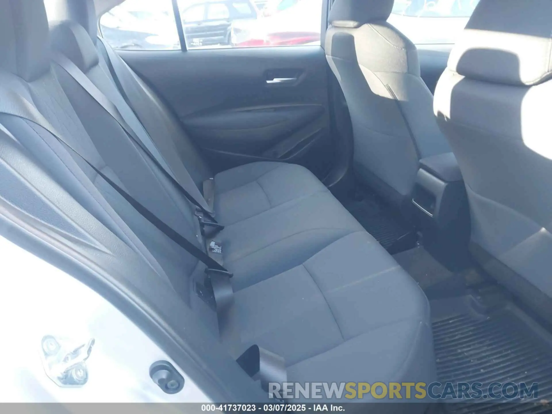 8 Photograph of a damaged car 5YFEPRAE8LP117920 TOYOTA COROLLA 2020