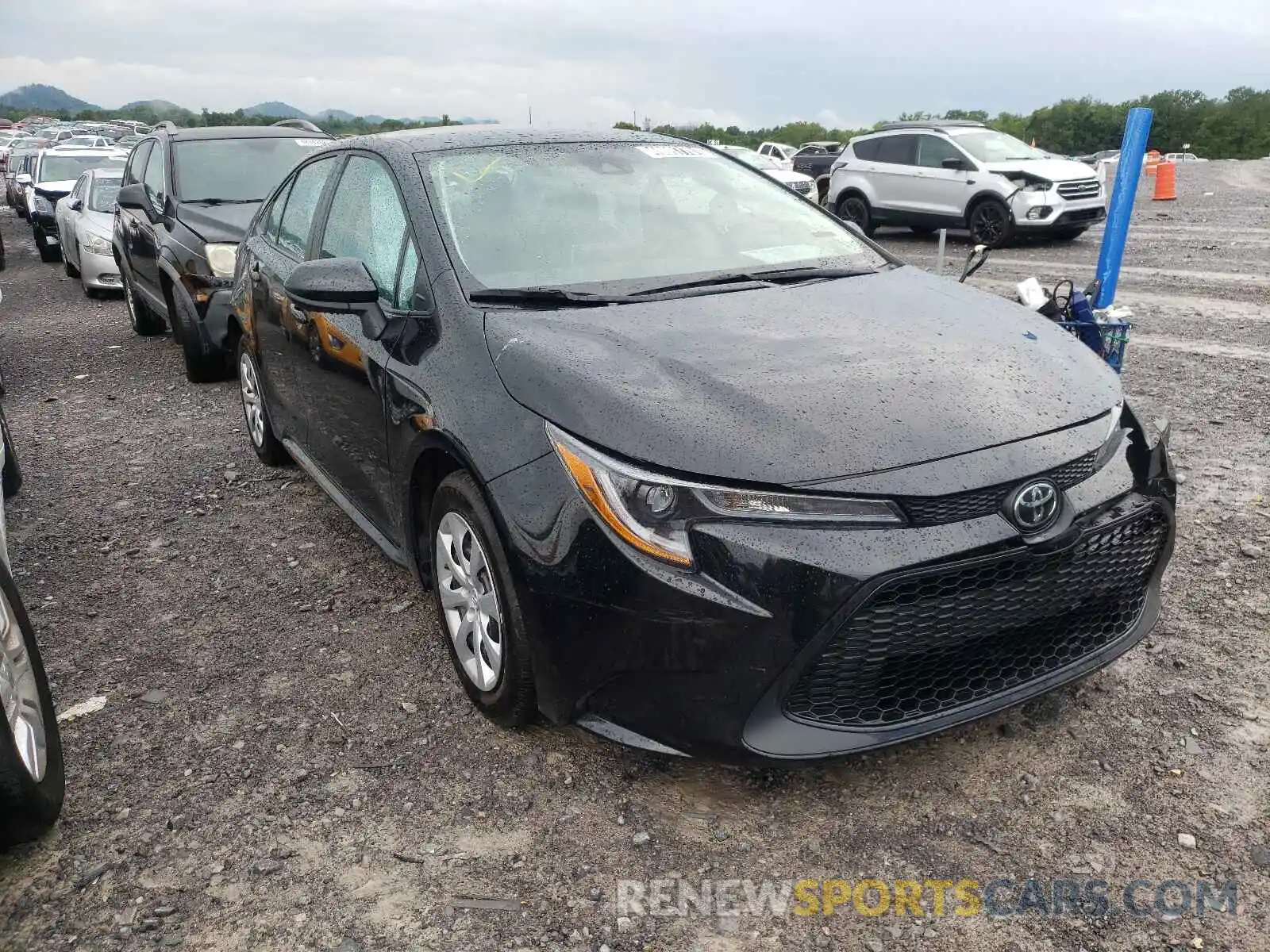 1 Photograph of a damaged car 5YFEPRAE8LP119103 TOYOTA COROLLA 2020