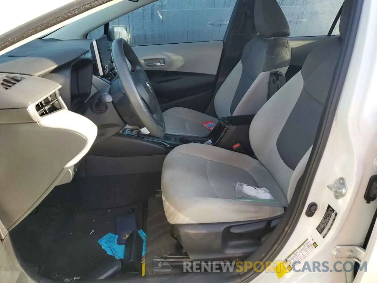 7 Photograph of a damaged car 5YFEPRAE8LP124138 TOYOTA COROLLA 2020