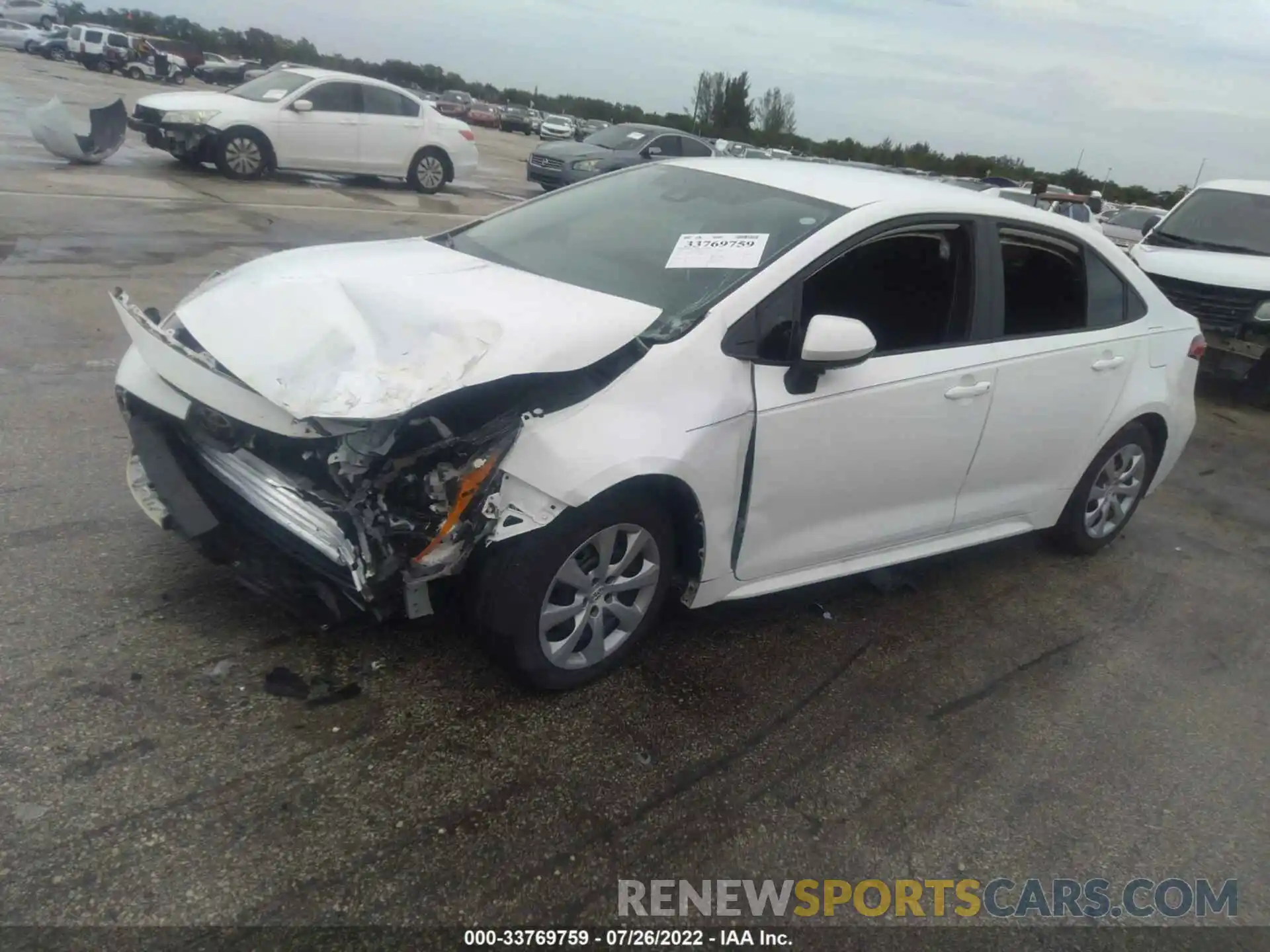 2 Photograph of a damaged car 5YFEPRAE8LP130294 TOYOTA COROLLA 2020