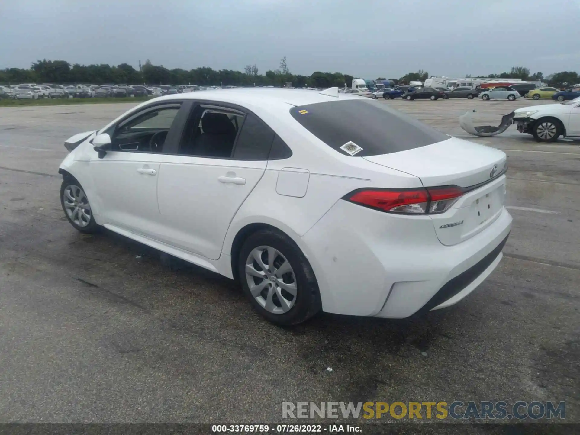 3 Photograph of a damaged car 5YFEPRAE8LP130294 TOYOTA COROLLA 2020