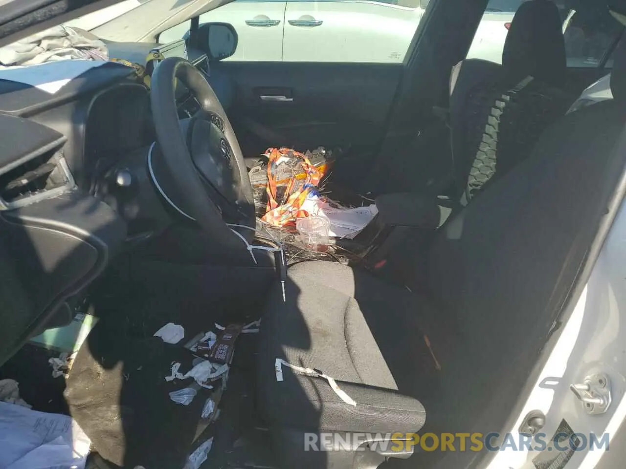 7 Photograph of a damaged car 5YFEPRAE8LP132224 TOYOTA COROLLA 2020
