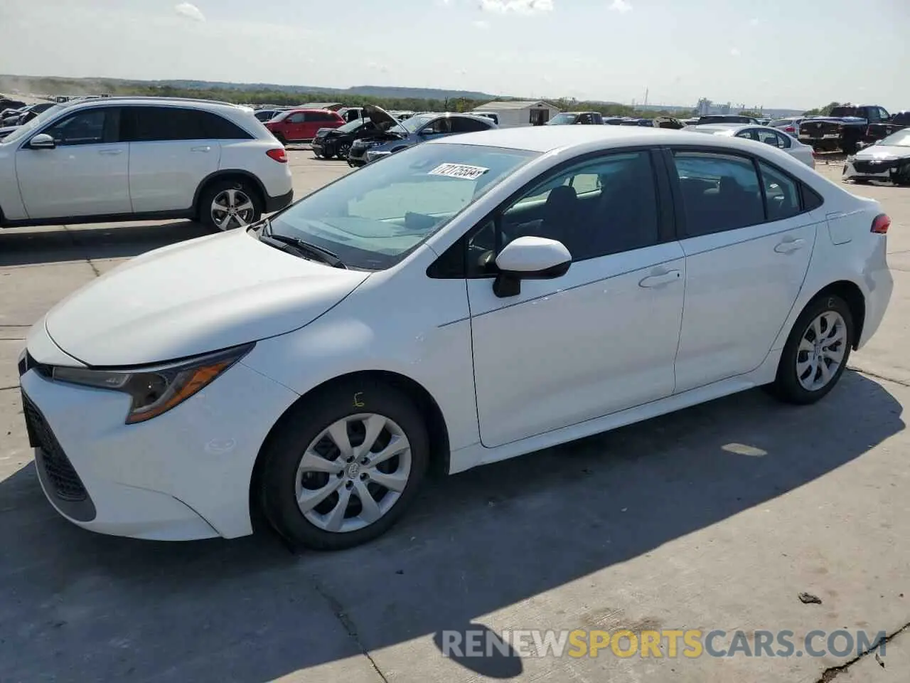 1 Photograph of a damaged car 5YFEPRAE8LP136385 TOYOTA COROLLA 2020