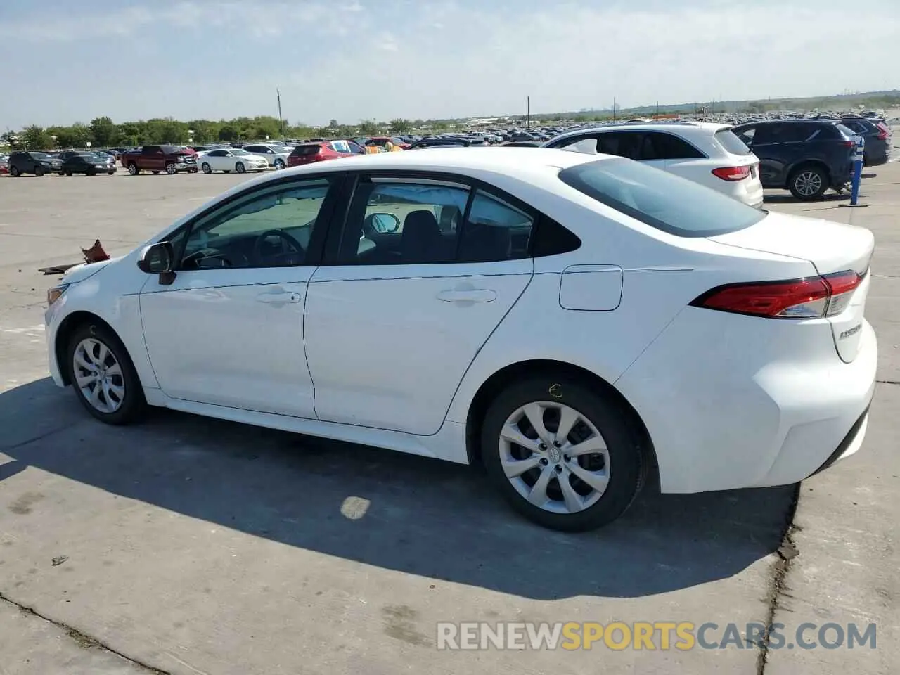 2 Photograph of a damaged car 5YFEPRAE8LP136385 TOYOTA COROLLA 2020
