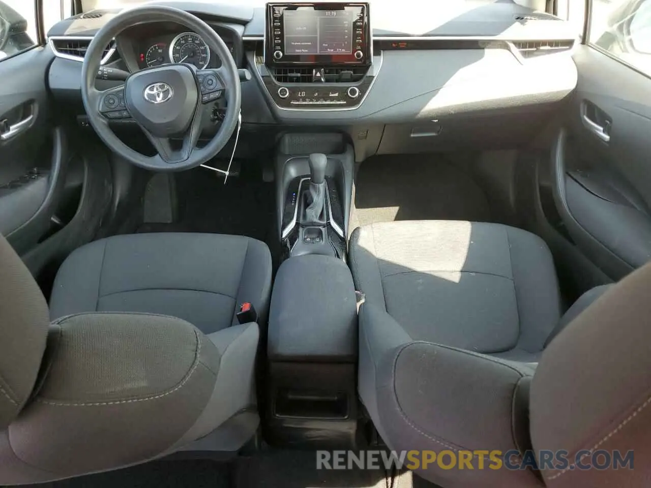 8 Photograph of a damaged car 5YFEPRAE8LP136385 TOYOTA COROLLA 2020