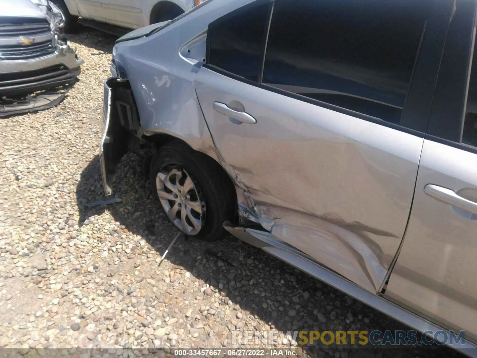 6 Photograph of a damaged car 5YFEPRAE9LP004977 TOYOTA COROLLA 2020