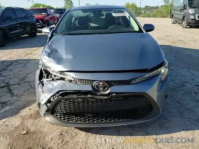 13 Photograph of a damaged car 5YFEPRAE9LP020371 TOYOTA COROLLA 2020