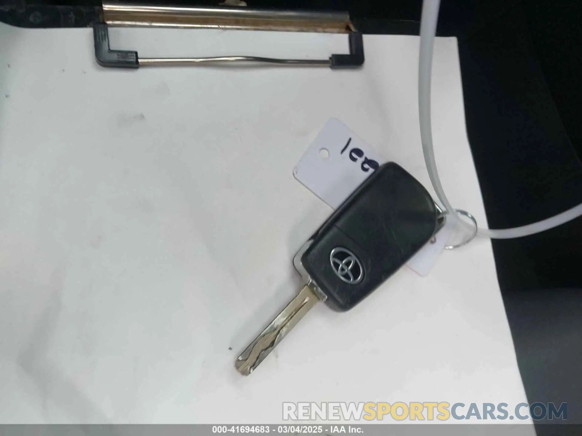 11 Photograph of a damaged car 5YFEPRAE9LP024324 TOYOTA COROLLA 2020